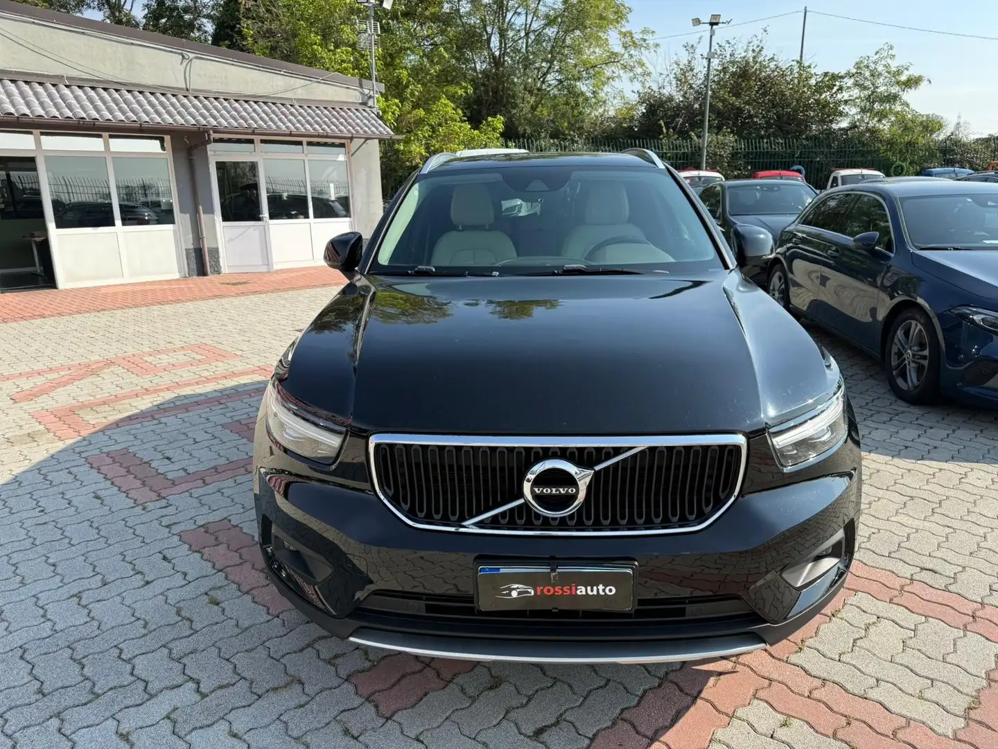 Volvo XC40 1.5 t2 Momentum Pro Immatricolato Autocarro Noir - 2
