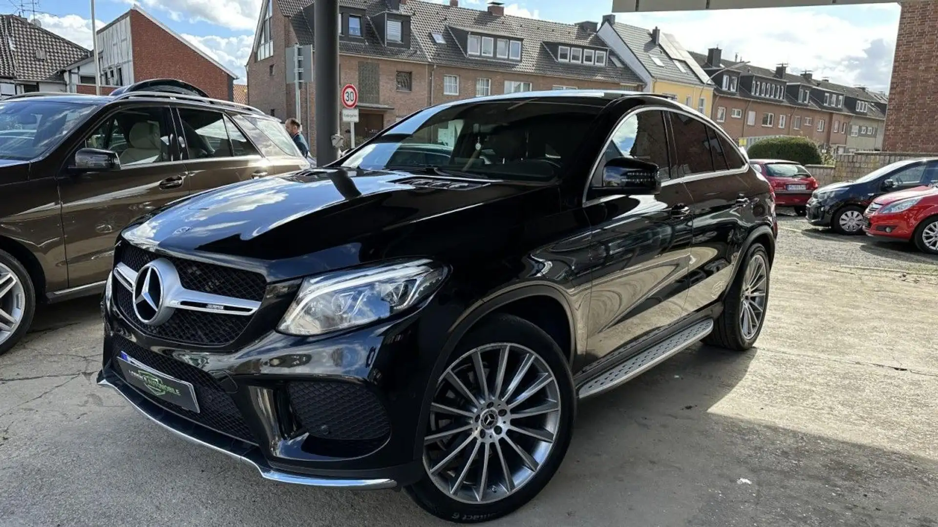 Mercedes-Benz GLE 350 d Coupe 4Matic *Pano*B&O*22 Zoll*Carbon* Schwarz - 1