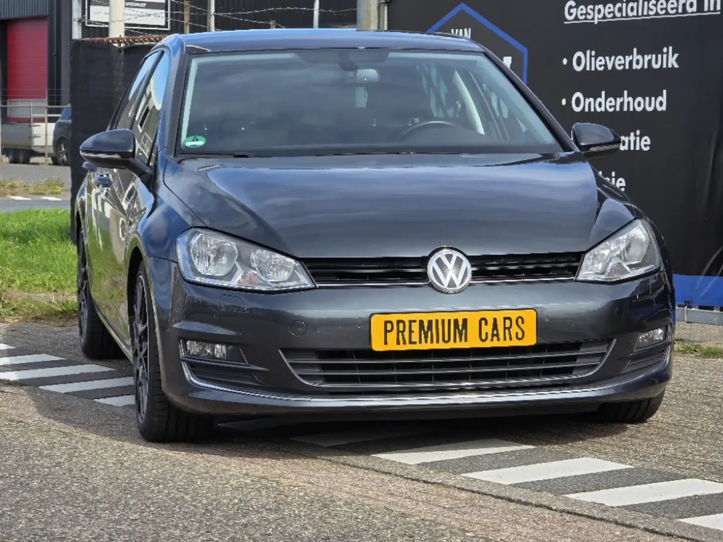 Volkswagen Golf 1.2 TSI Highline Allstar Speciale uitrusting / PDC Grijs - 2