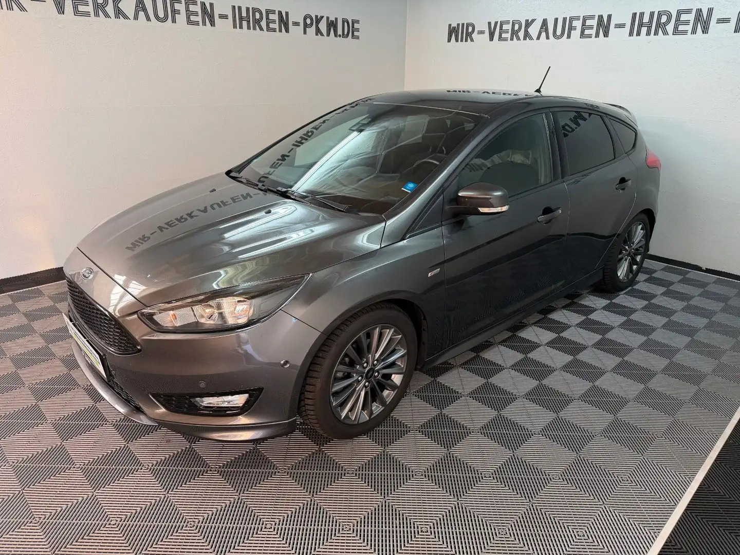 Ford Focus Lim. ST-Line Automatik°Service NEU 8xRäder Grau - 2