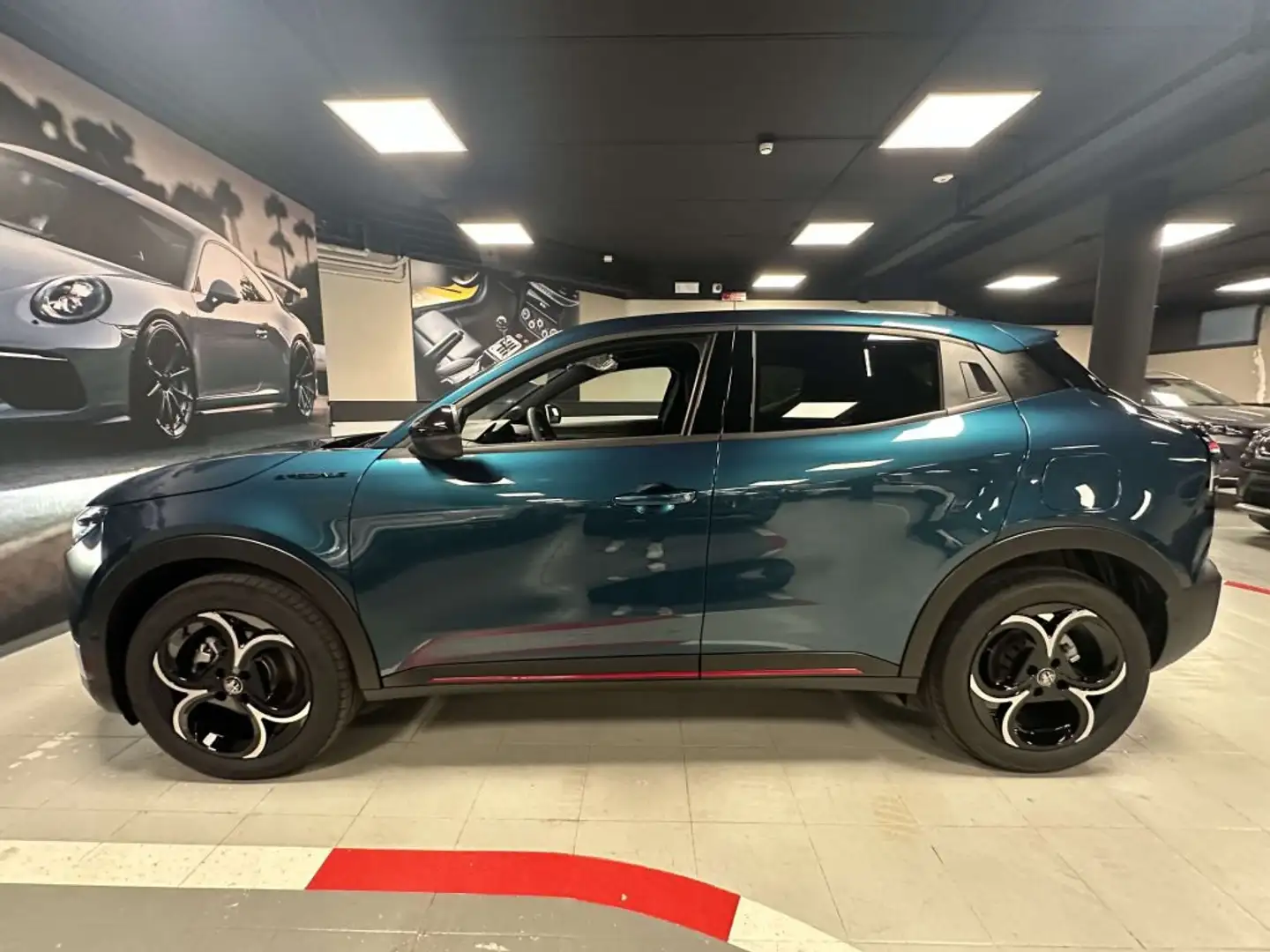 Alfa Romeo Junior 1.2 ibrida Speciale 145cv edct6 Blu/Azzurro - 2