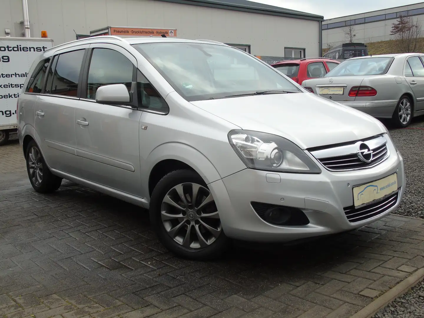 Opel Zafira INNOVATION*2 HAND*7 SITZER*HU 11-26*AUTOMATIK*TOP Grey - 2