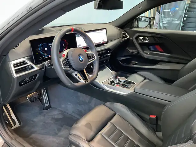 BMW M2 view 3