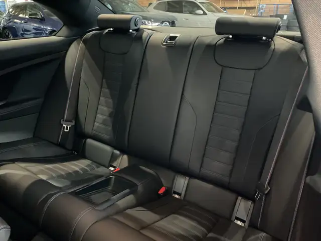 BMW M2 view 9