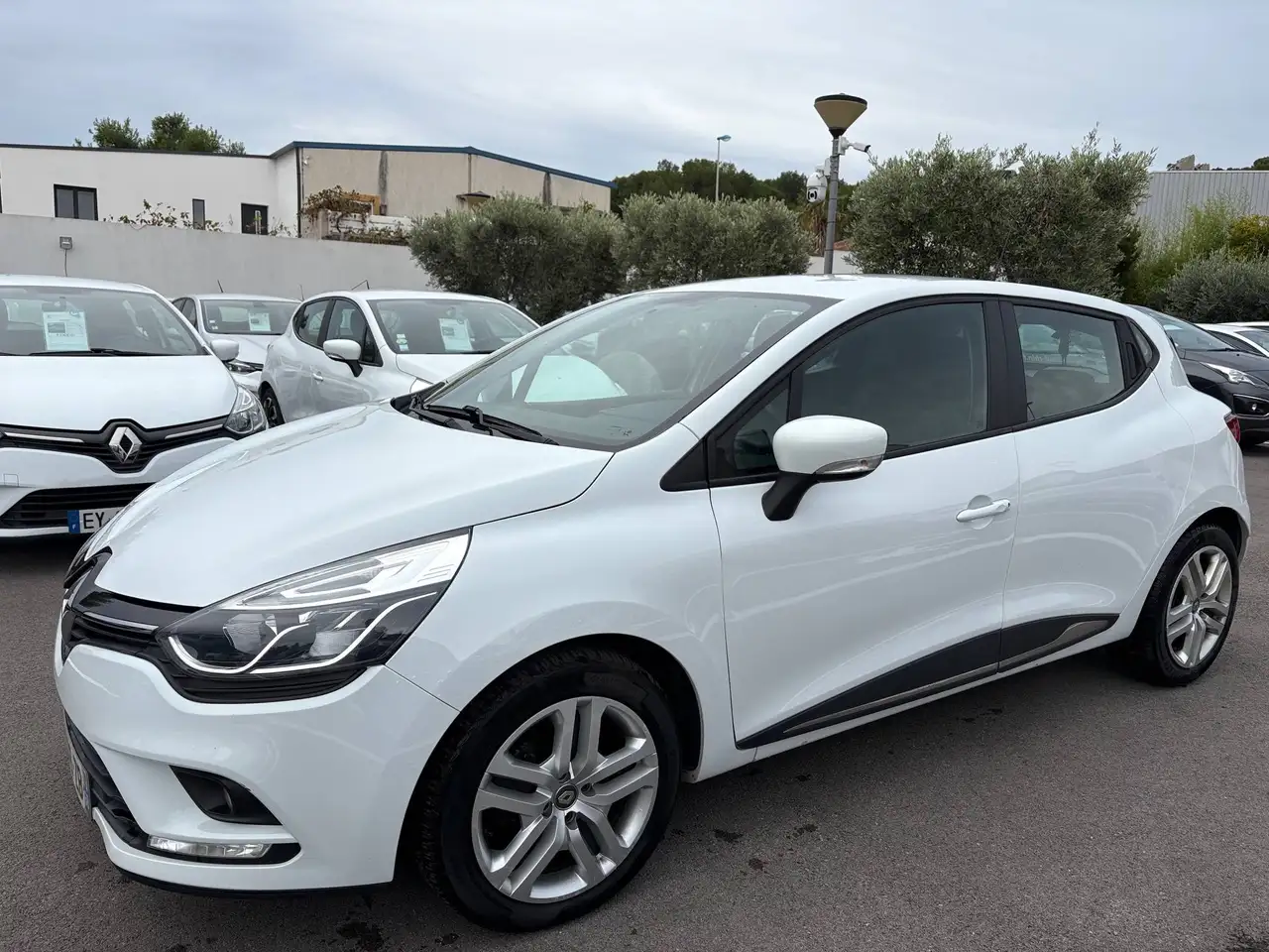 Renault Clio IV (K98) 1.5 dCi 75ch energy Business
