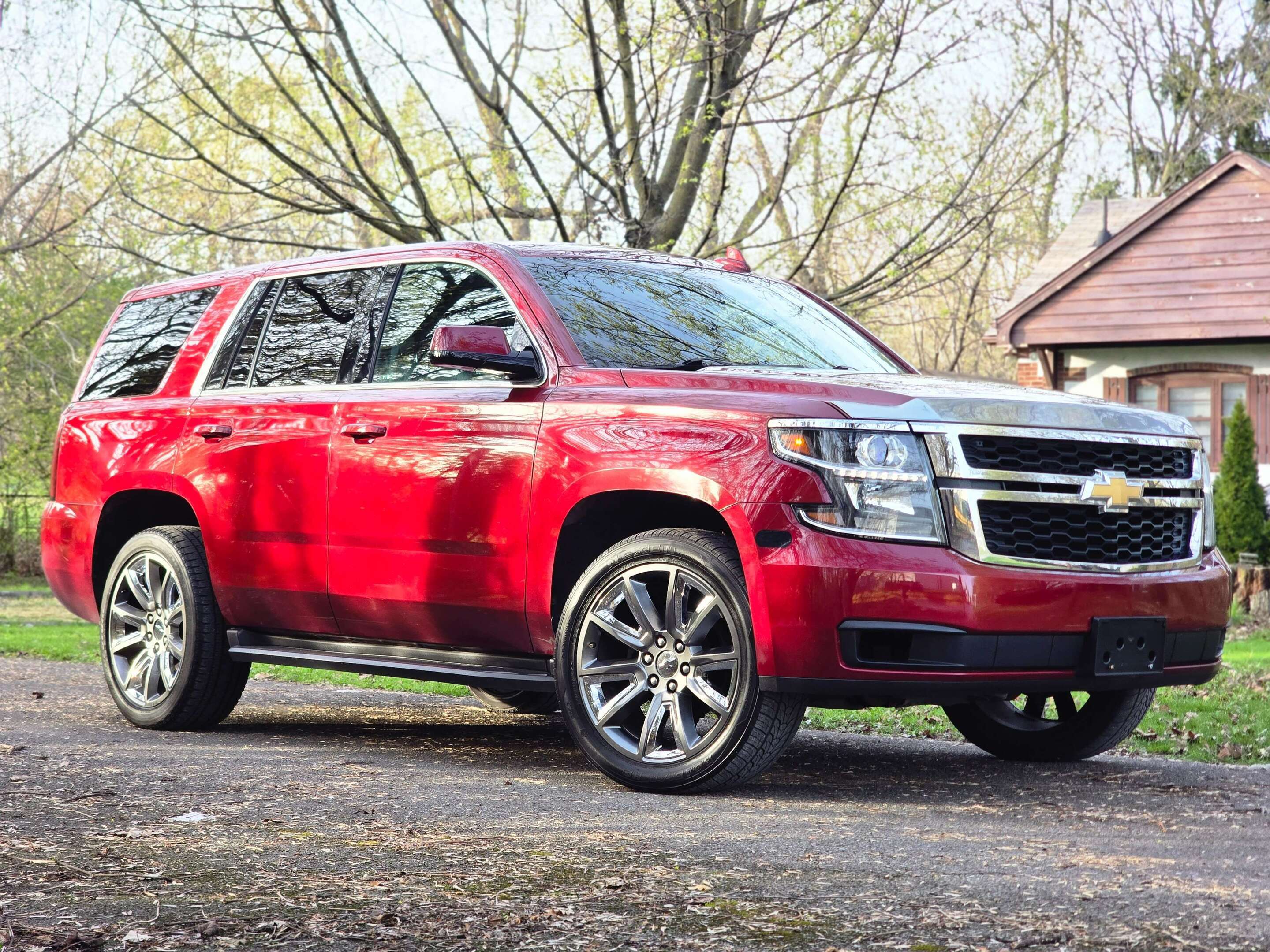2016 Chevrolet Tahoe One Owner, x Fire Platoon Chief, 123,800km's — снимка 1