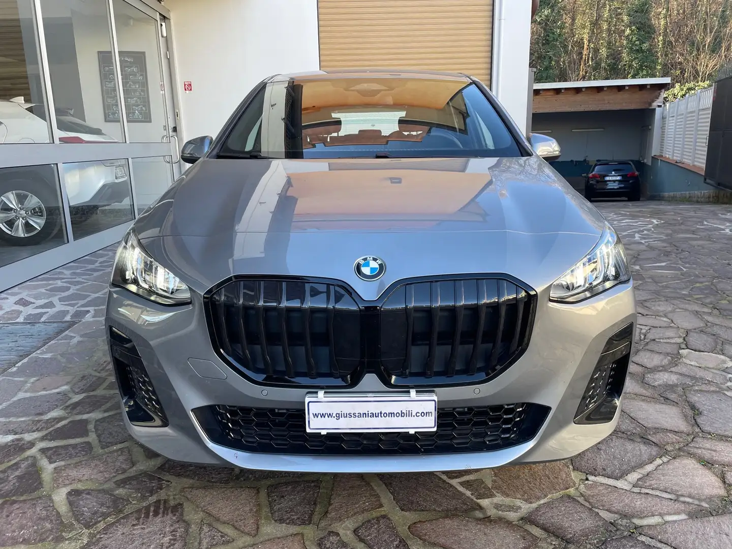 BMW 218 i Active Tourer Msport auto UNICO PROPRIETARIO Grigio - 2