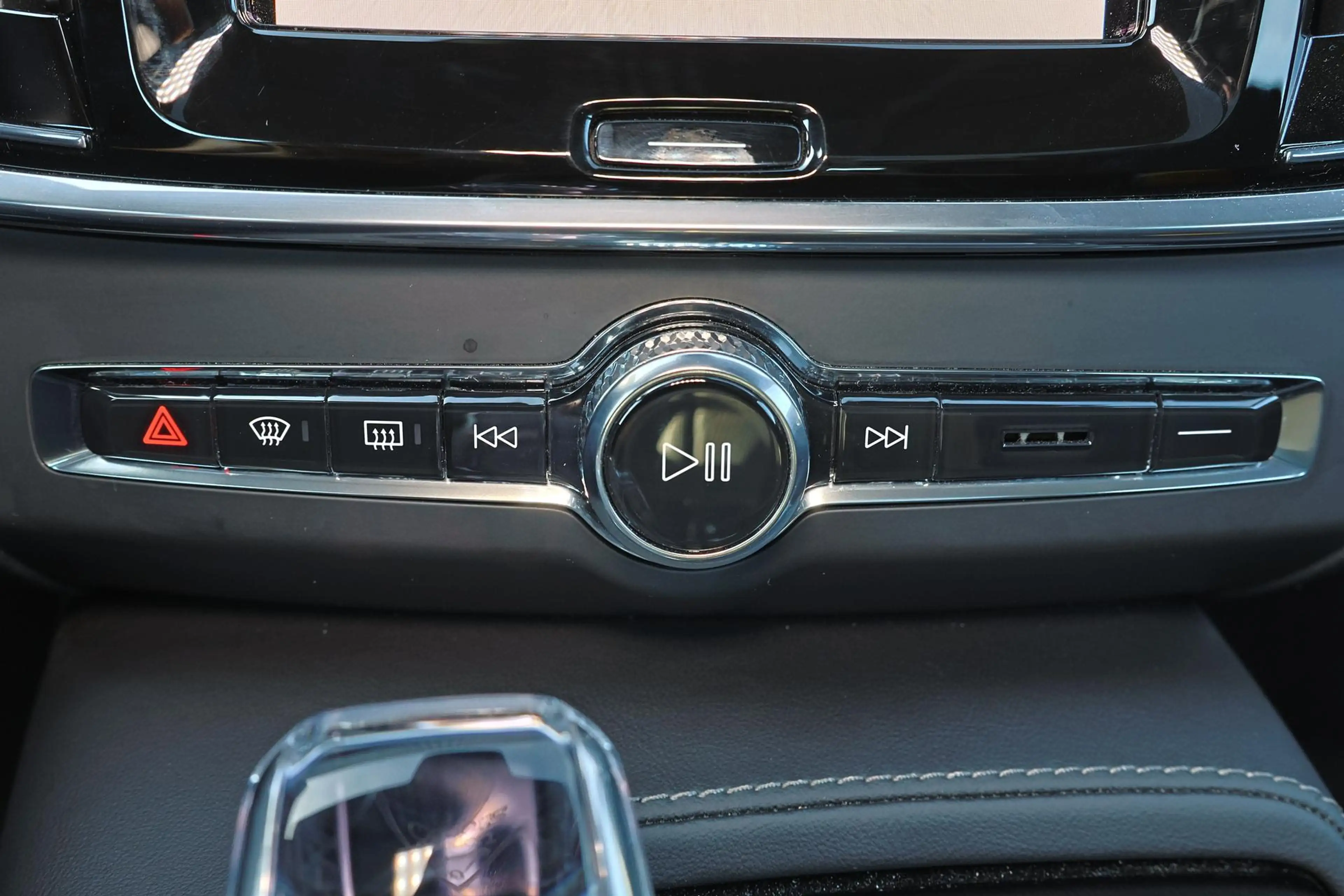 Volvo V90 T8 Recharge AWD Ultra Dark - Luchtvering - Panoram — photo 9