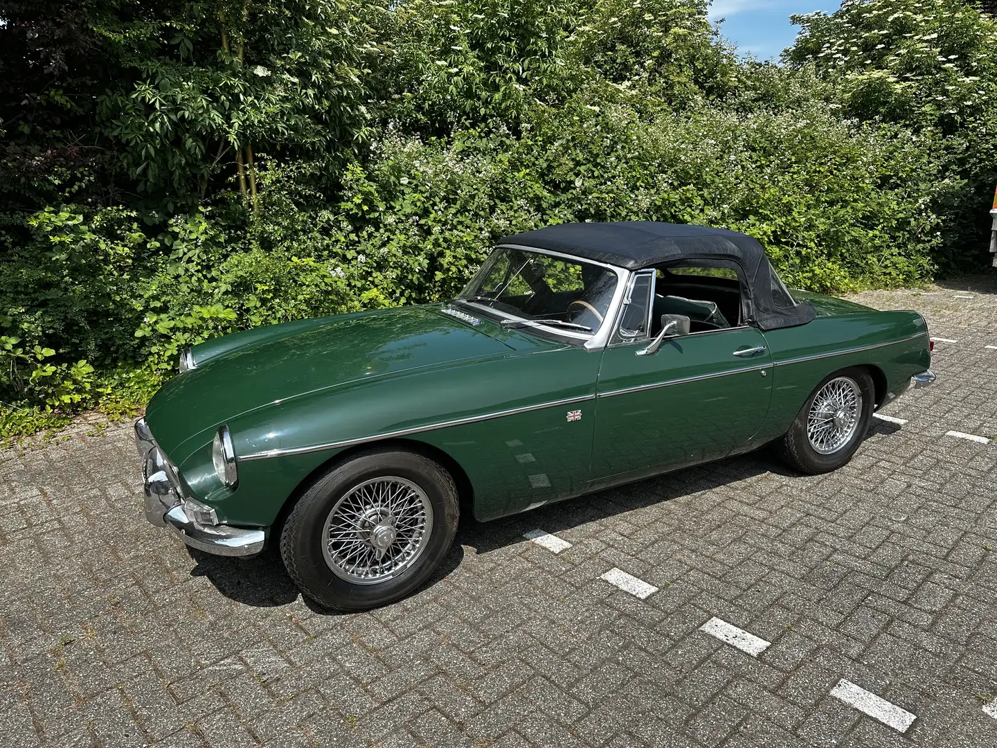 MG MGB Roadster British Racing Green hardtop - 2