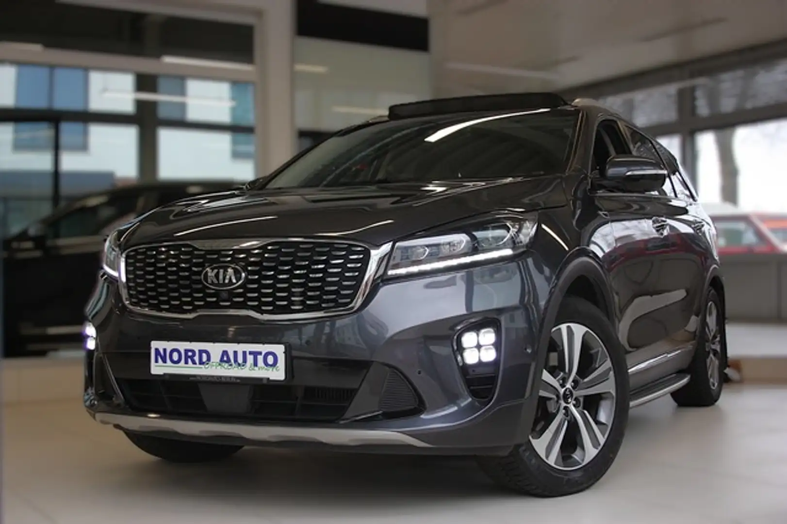 Kia Sorento 2.2 GT-Line 4x4 Navi/Kam/Pano/LED/HaedUp Grau - 2