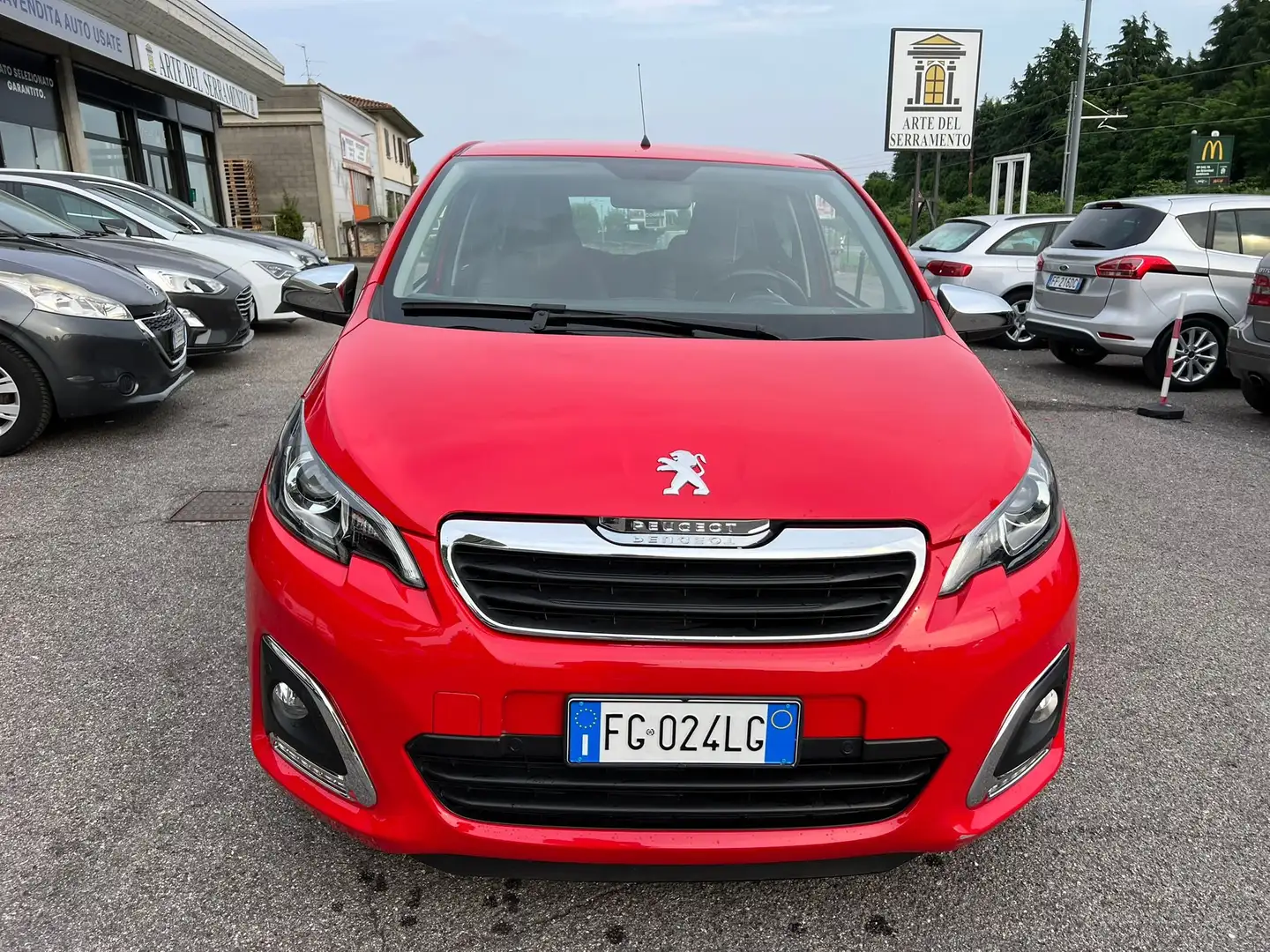 Peugeot 108 5p 1.0 vti Active etg5 E6 *retrocamera* *sensori* Červená - 2