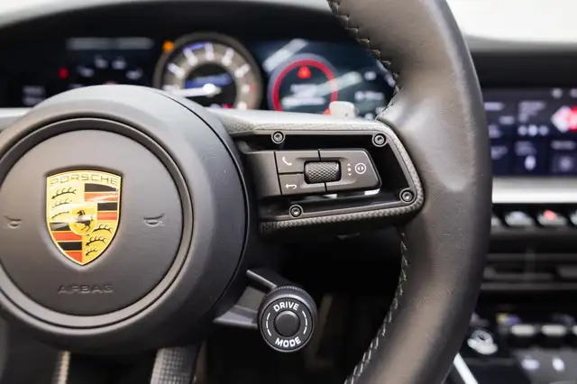 Porsche 911 view 23