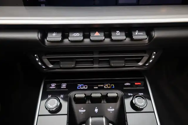 Porsche 911 view 17