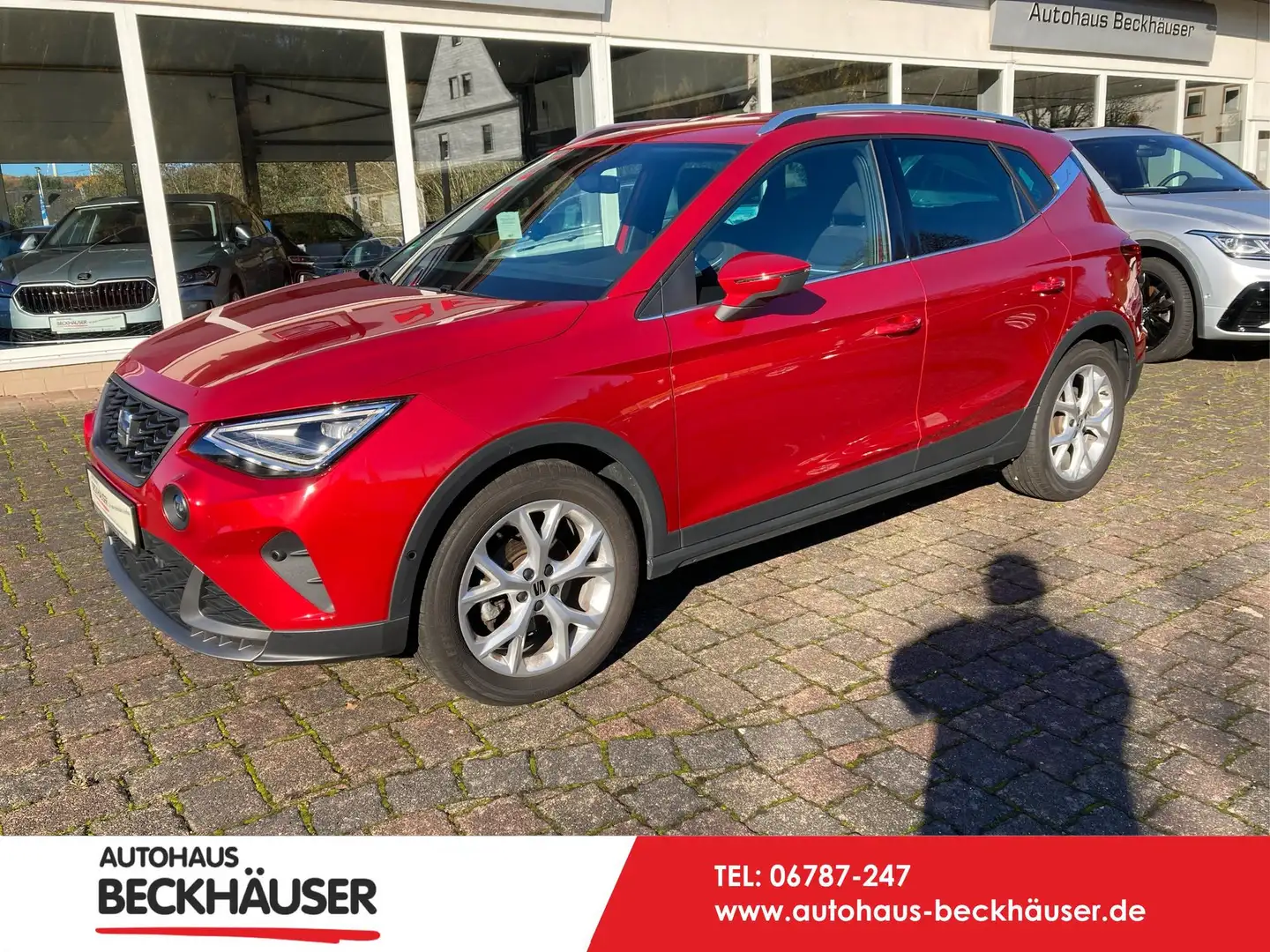 SEAT Arona 1.5 TSI DSG FR - LED-Scheinwerfer, Navi, SHZ, R... Rot - 1