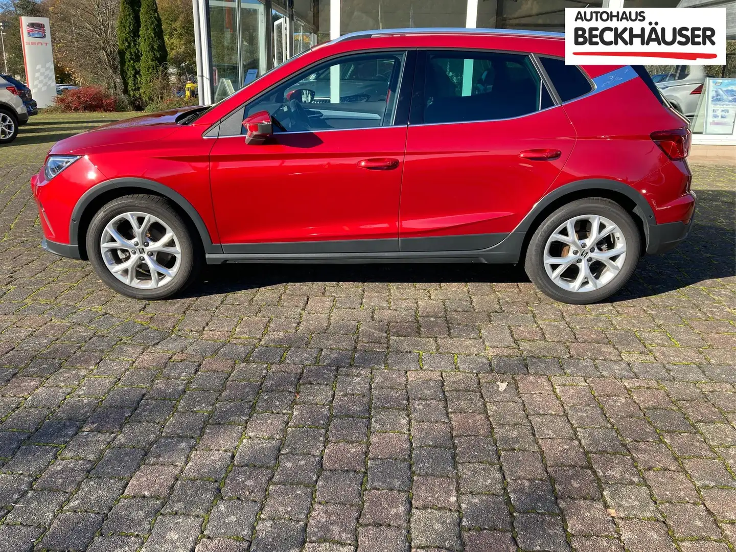 SEAT Arona 1.5 TSI DSG FR - LED-Scheinwerfer, Navi, SHZ, R... Rot - 2