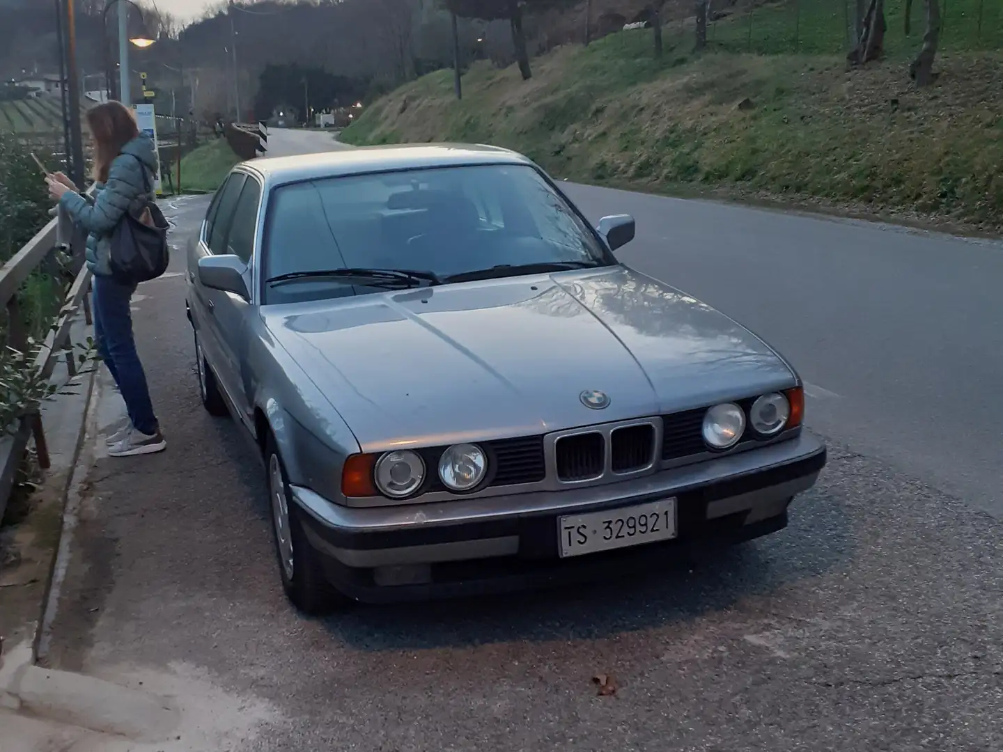 BMW 520 520i Gris - 1