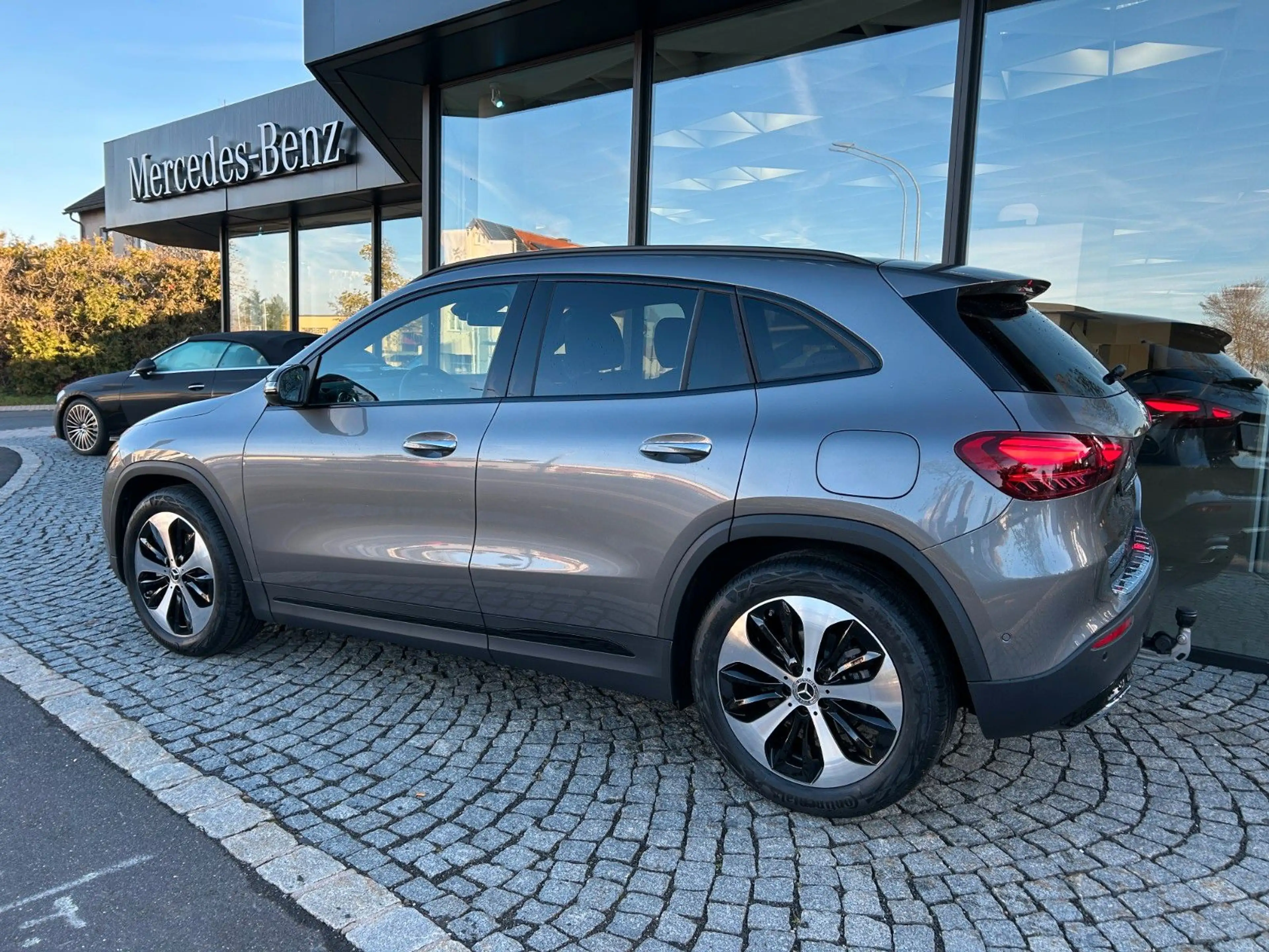 Mercedes-Benz GLA 200 EDITION PROGRESSIVE,NIGHT,360,WINTER — photo 3