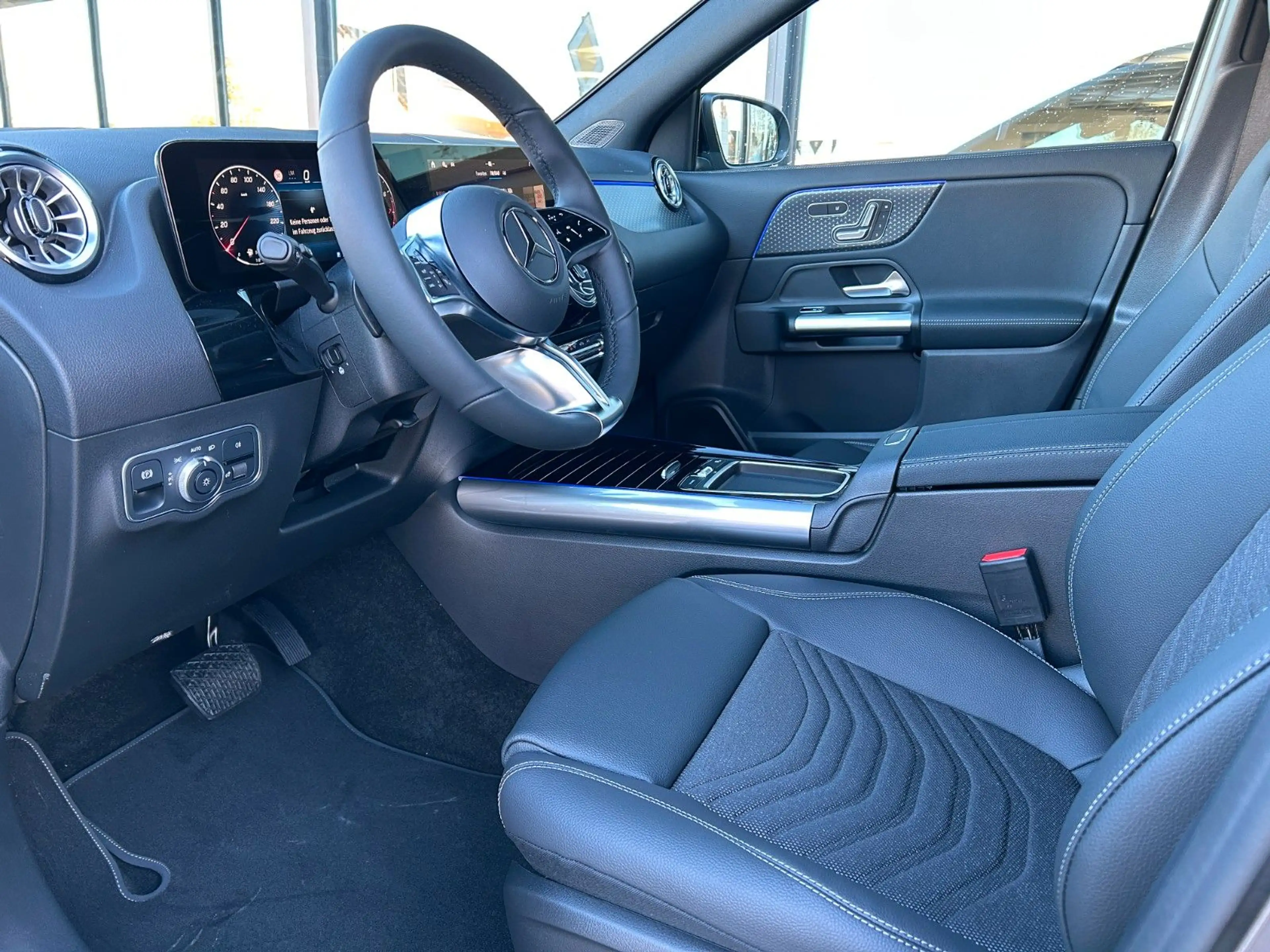 Mercedes-Benz GLA 200 EDITION PROGRESSIVE,NIGHT,360,WINTER — photo 9