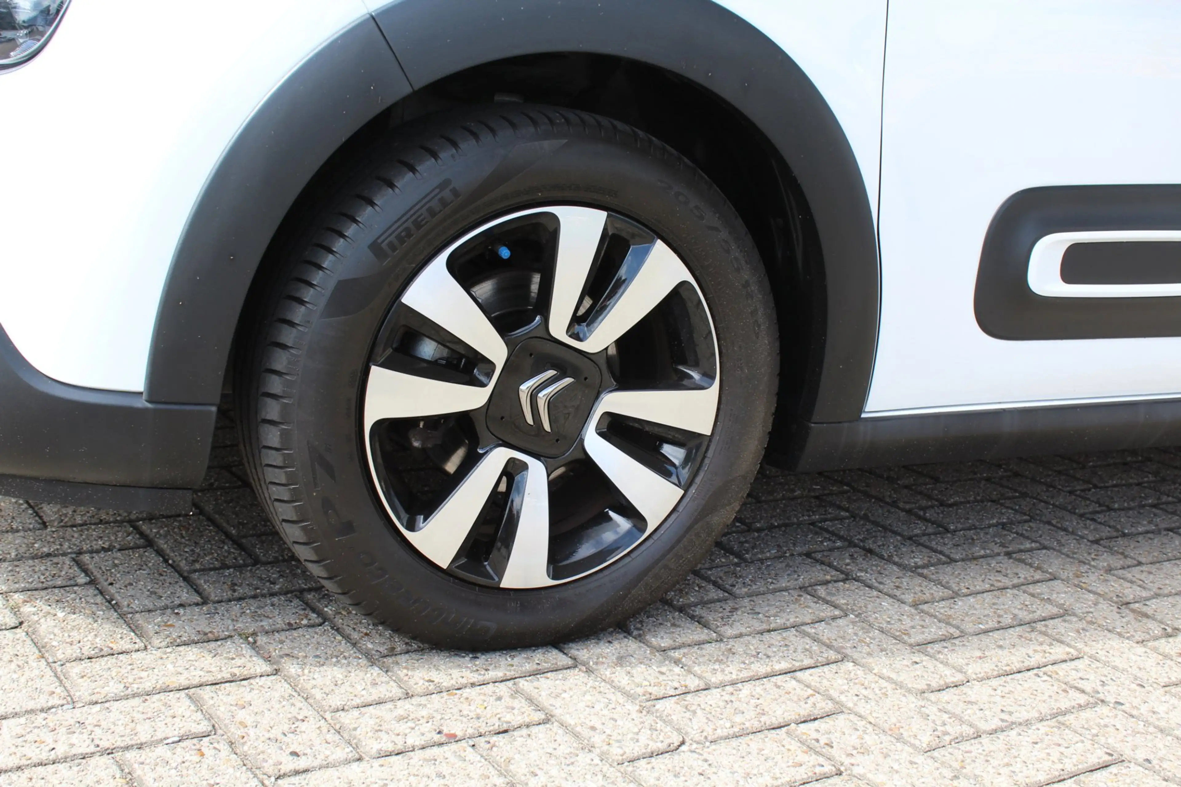 Citroen C3 1.2 PureTech Feel Edition — photo 3