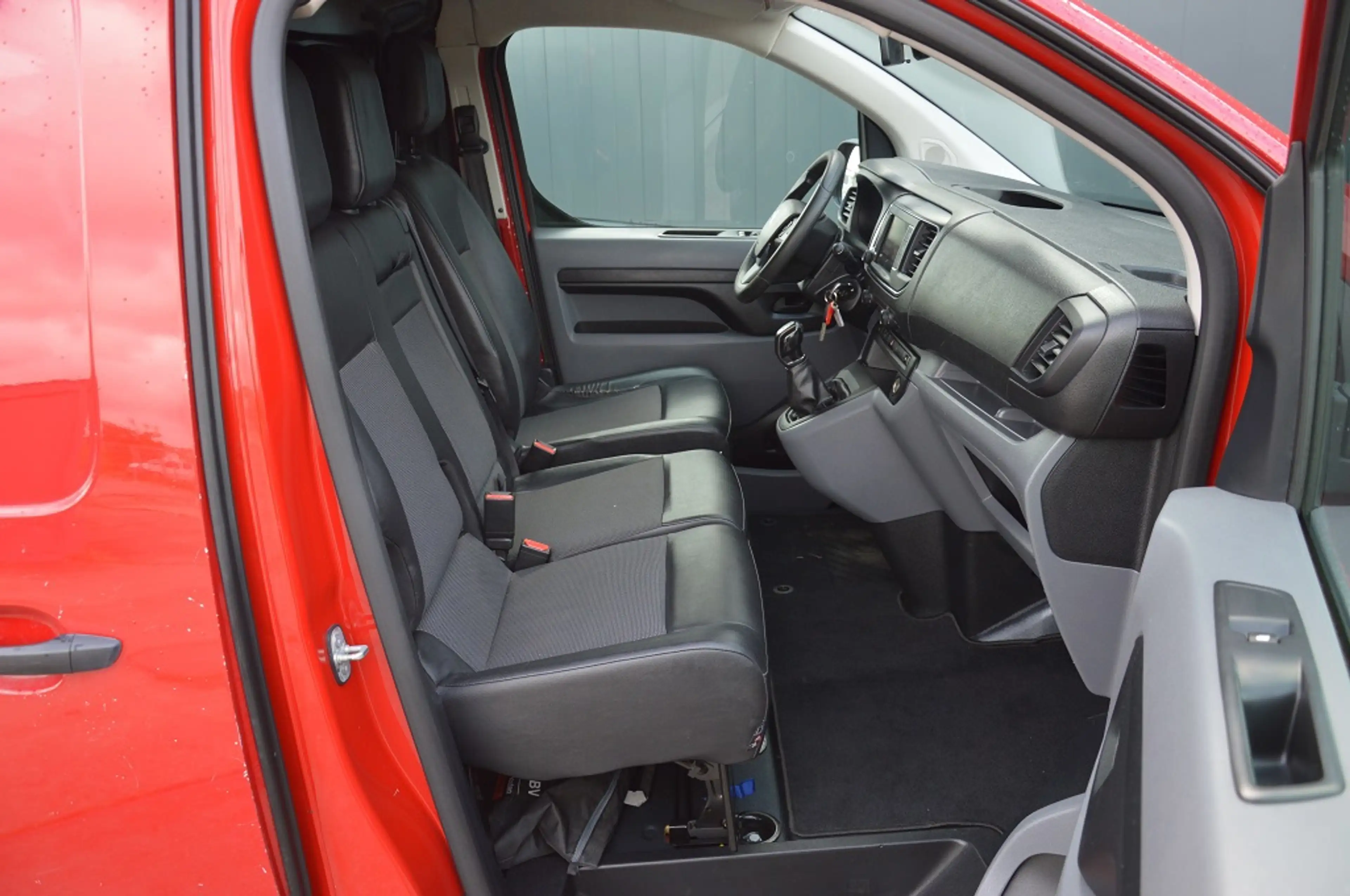 Citroen Jumpy 1.6 BlueHDI 95 Club M Airco Schuifdeur Euro 6 95PK — photo 6
