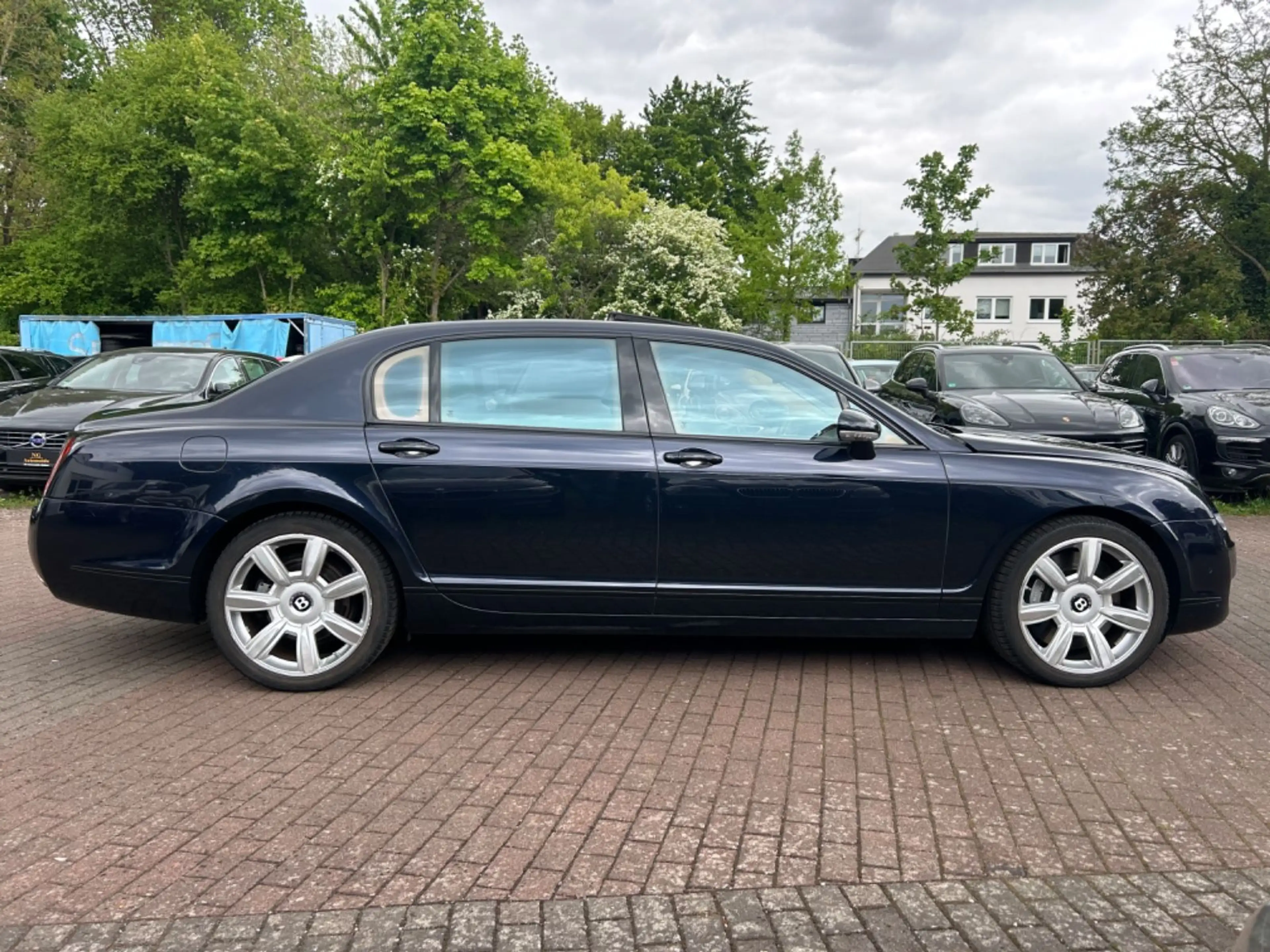 Bentley Flying Spur W12 *Keyless*GSD*HU Neu* — photo 6
