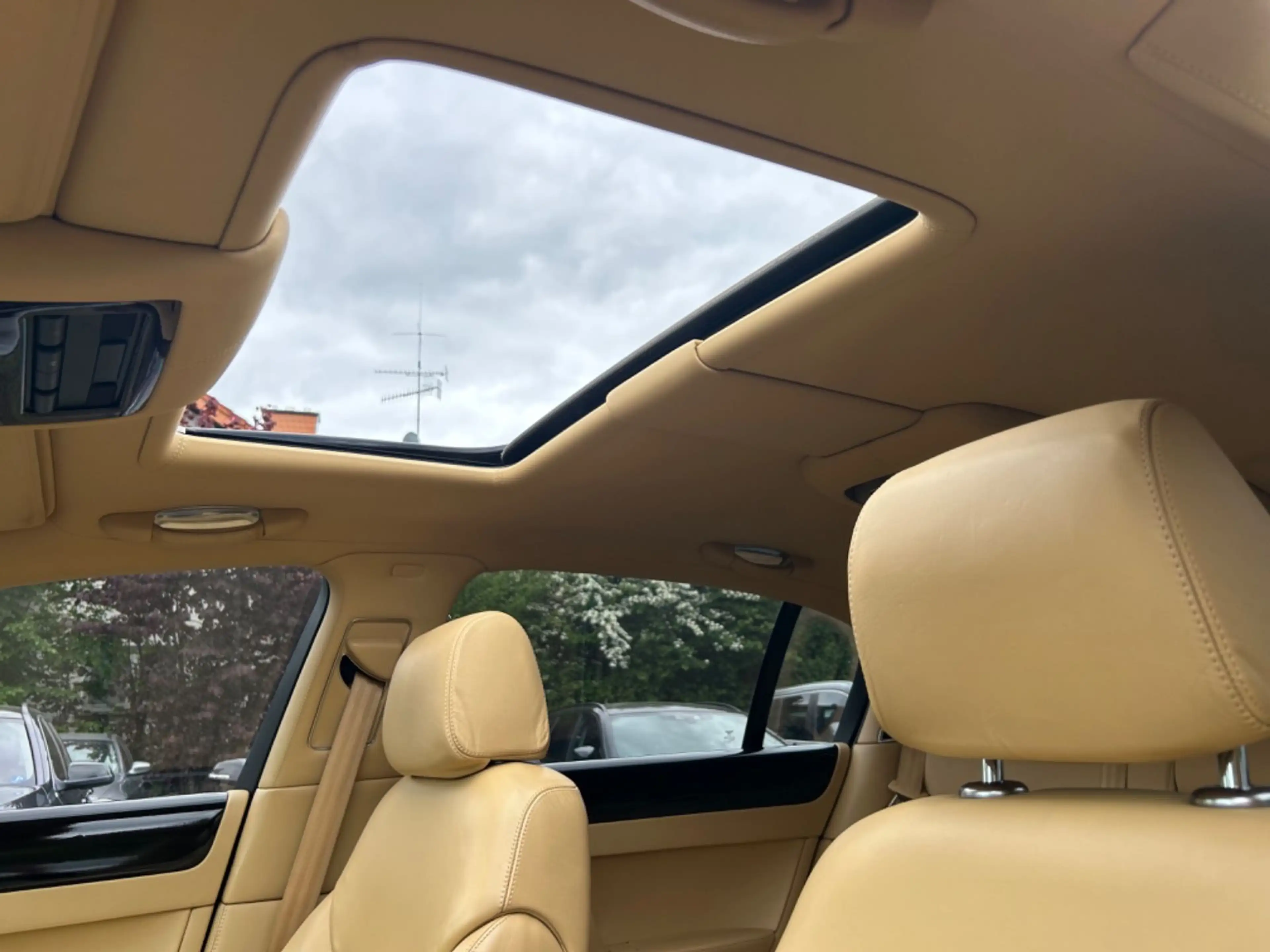 Bentley Flying Spur W12 *Keyless*GSD*HU Neu* — photo 11