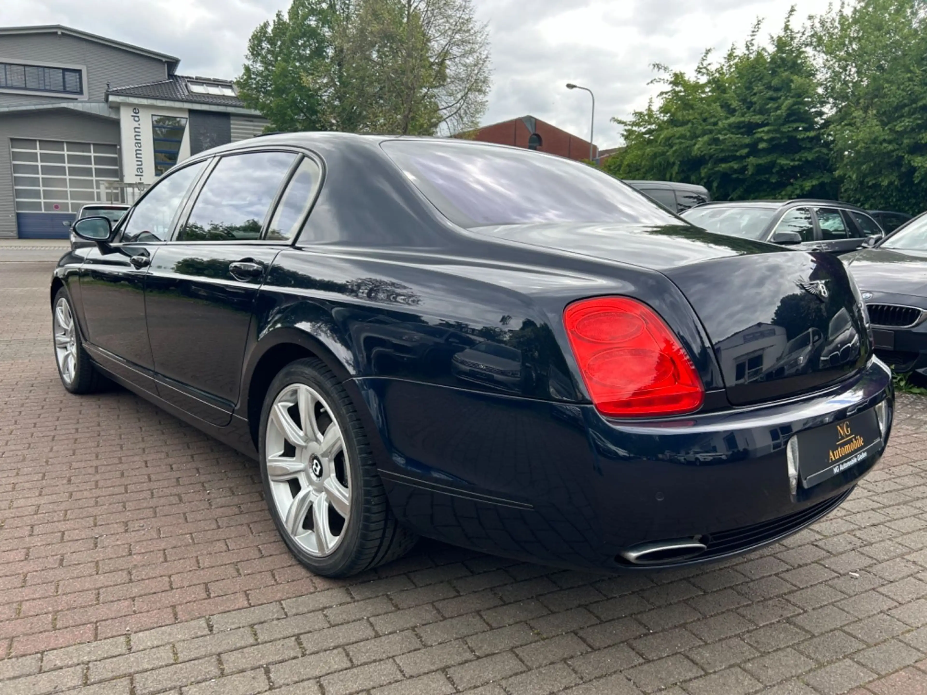 Bentley Flying Spur W12 *Keyless*GSD*HU Neu* — photo 3