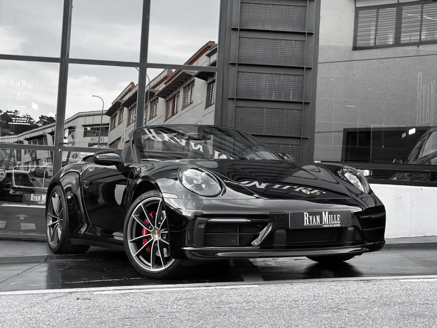 Porsche 992 Carrera S Cabriolet PDK Negro - 1