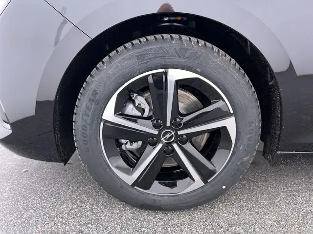 Opel Astra view 10