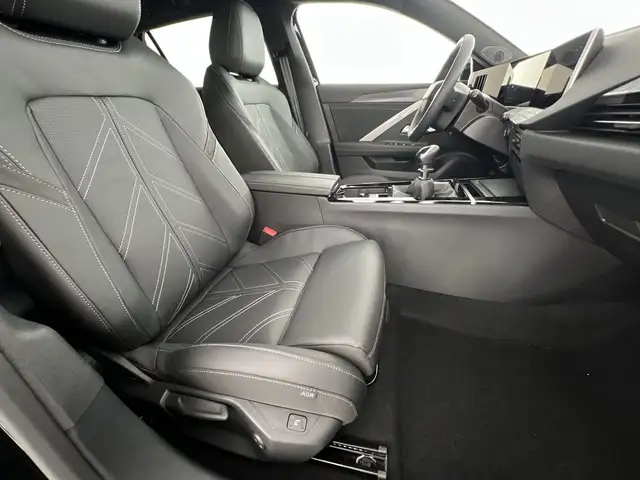 Opel Astra view 9