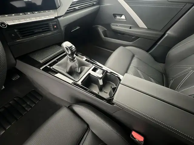 Opel Astra view 14
