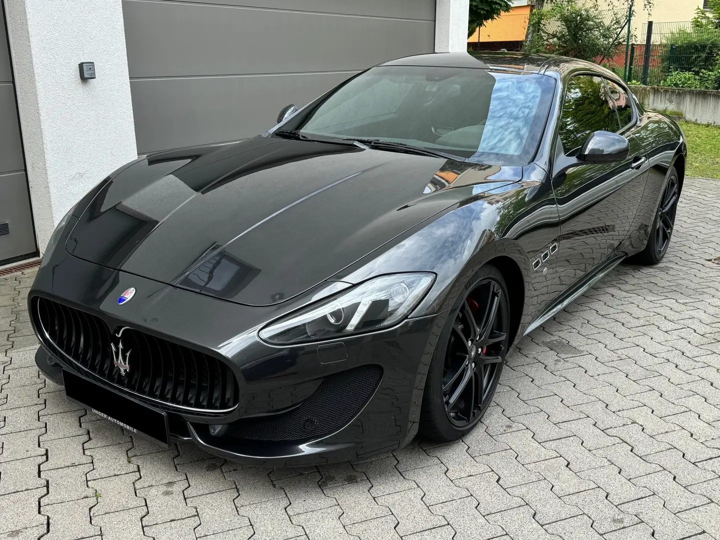 Maserati GranTurismo F1 MC Sport 4,7 V8*Navi*20zoll*Alcantara*Bose Noir - 1
