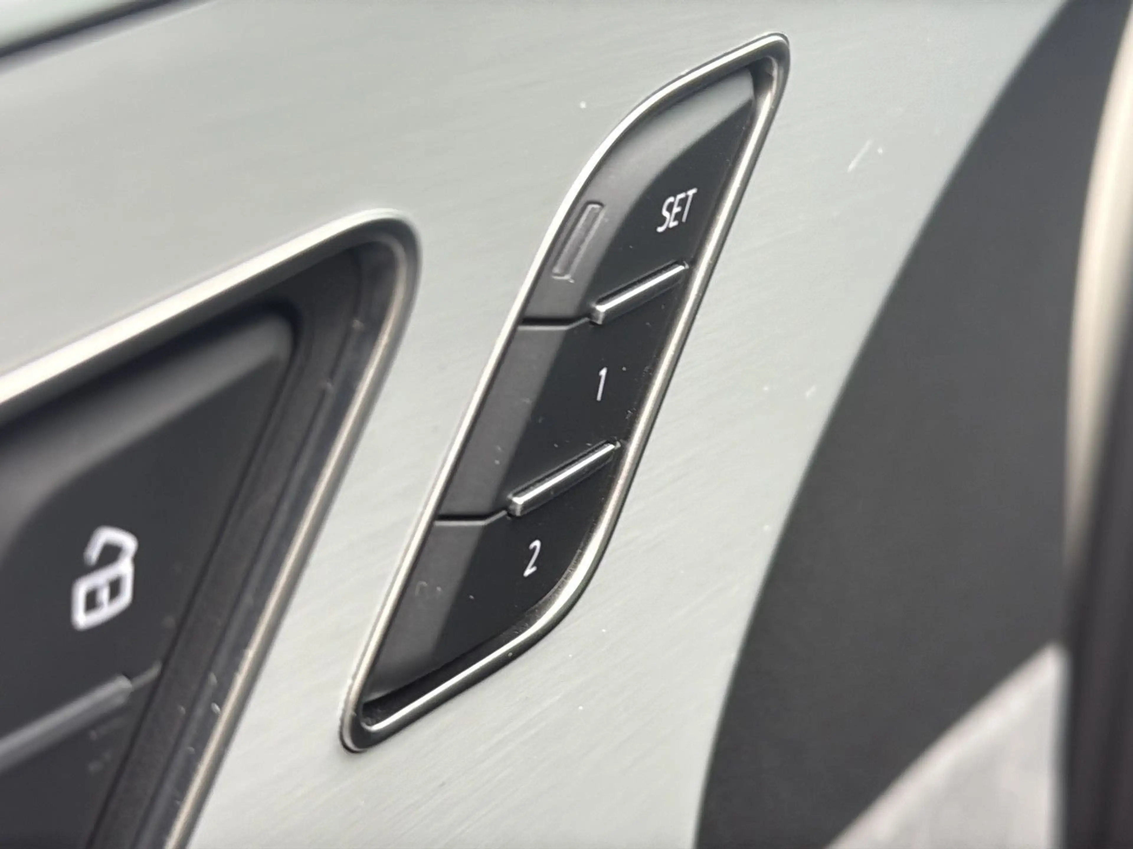 Audi Q7 55 TFSI quattro tiptronic S-Line Matrix Stand — photo 21