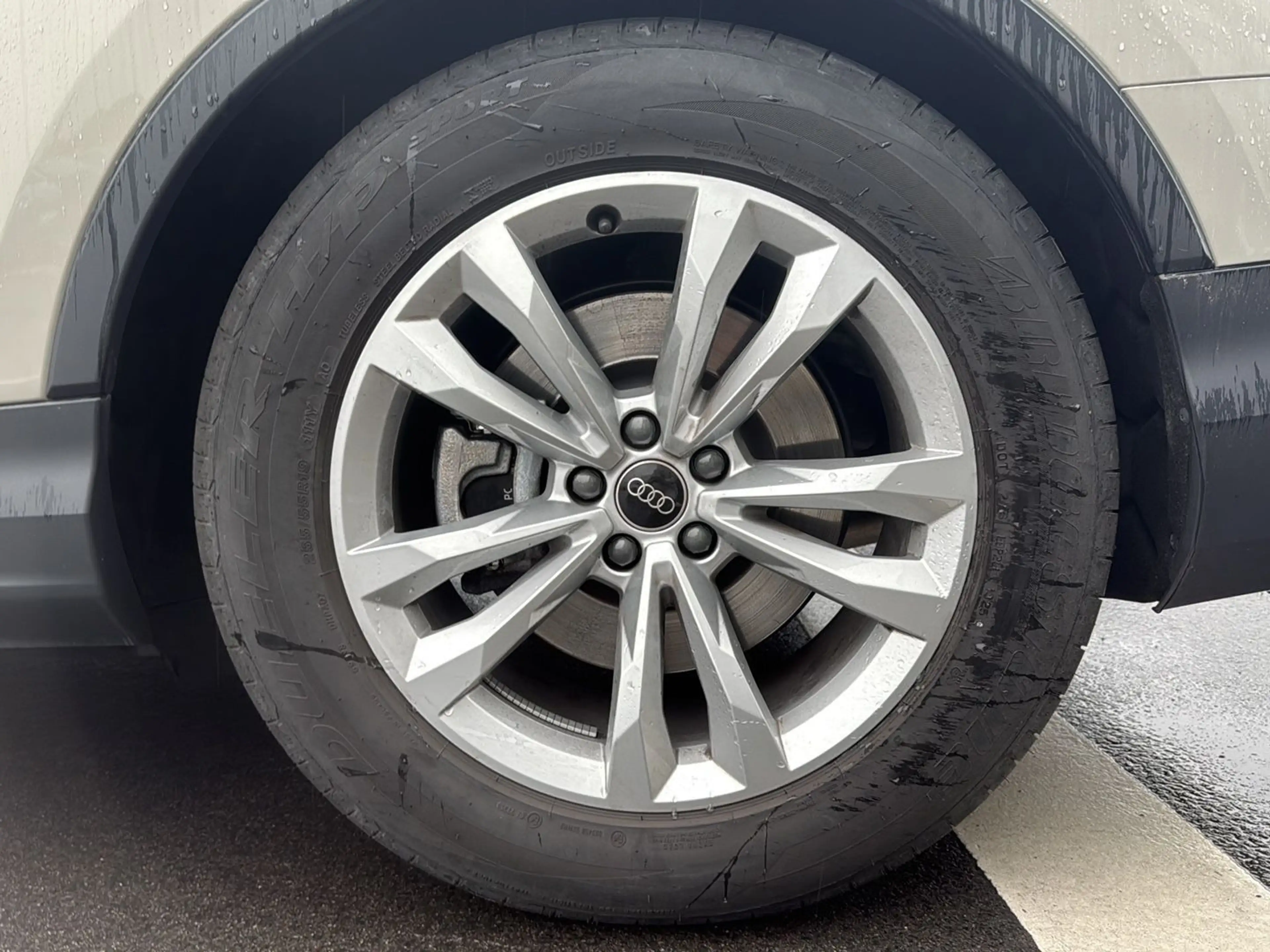 Audi Q7 55 TFSI quattro tiptronic S-Line Matrix Stand — photo 9