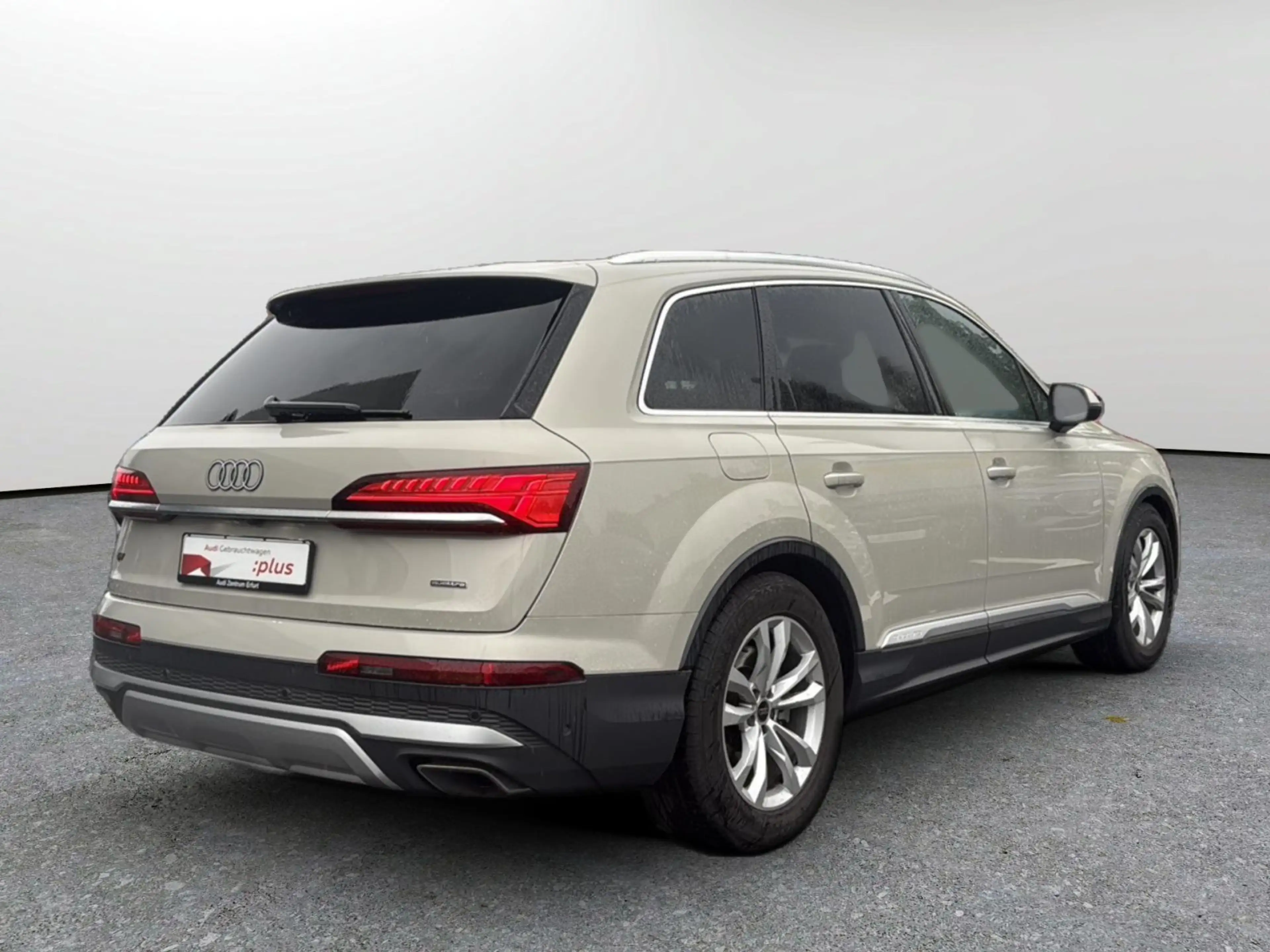 Audi Q7 55 TFSI quattro tiptronic S-Line Matrix Stand — photo 6