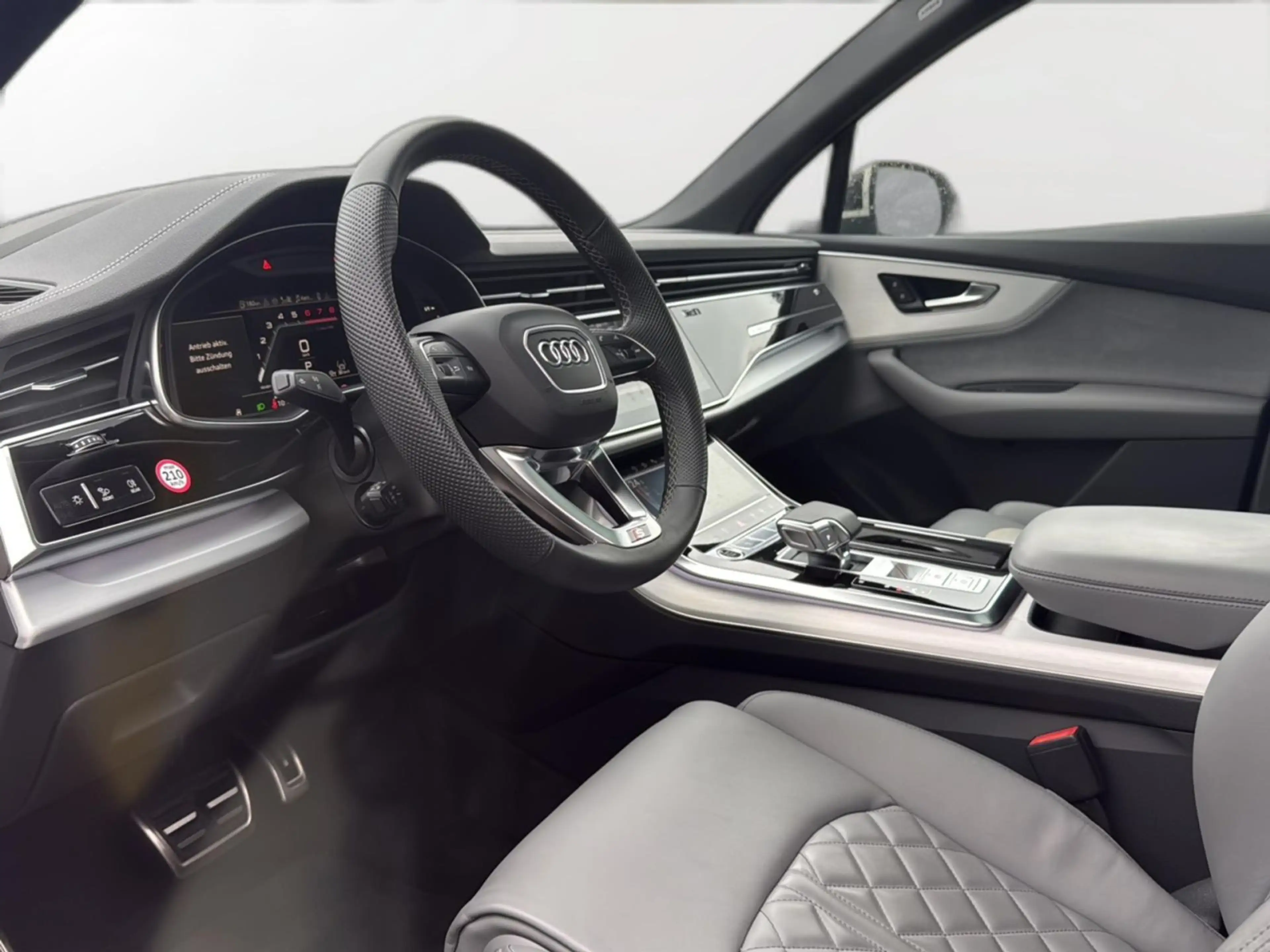 Audi Q7 55 TFSI quattro tiptronic S-Line Matrix Stand — photo 10
