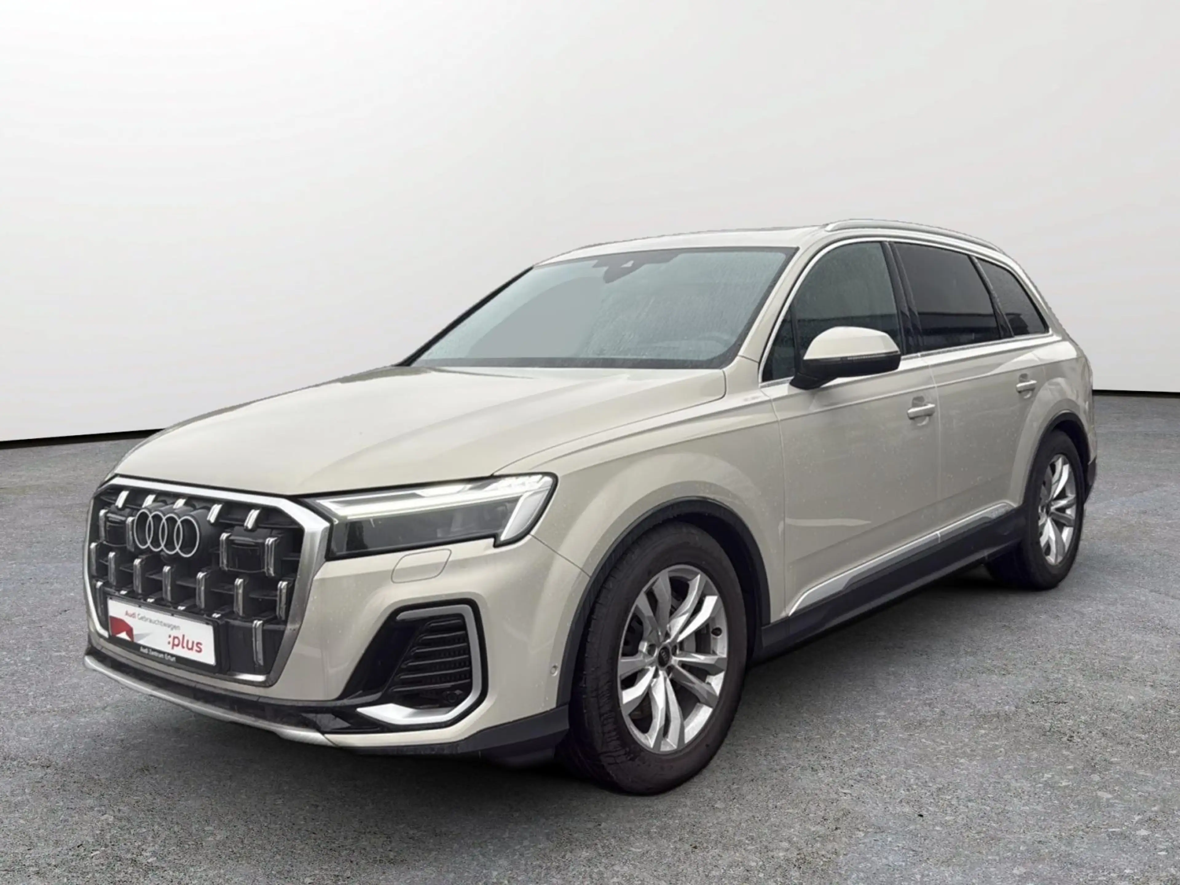 Audi Q7 55 TFSI quattro tiptronic S-Line Matrix Stand — photo 2