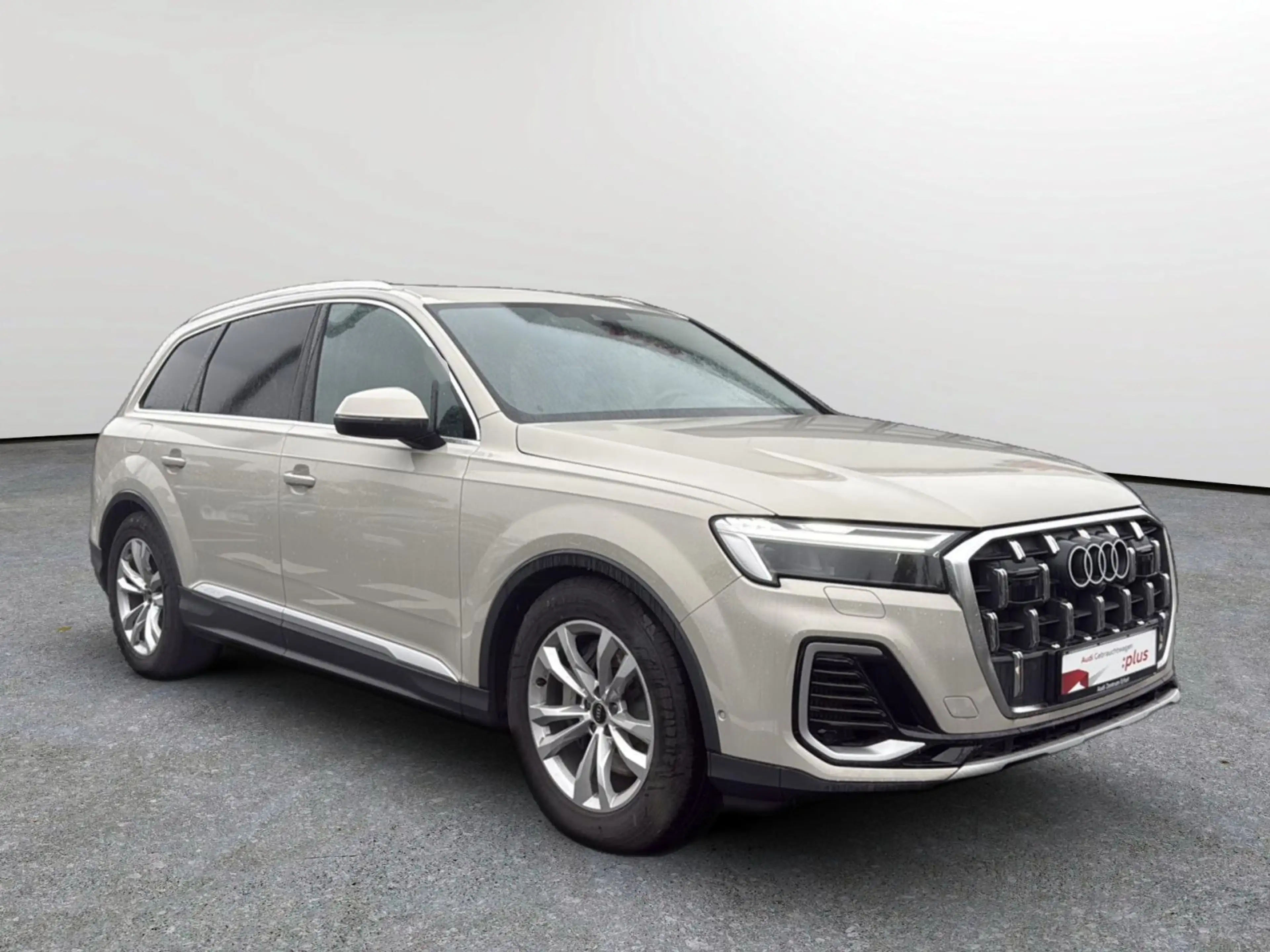 Audi Q7 55 TFSI quattro tiptronic S-Line Matrix Stand — photo 4