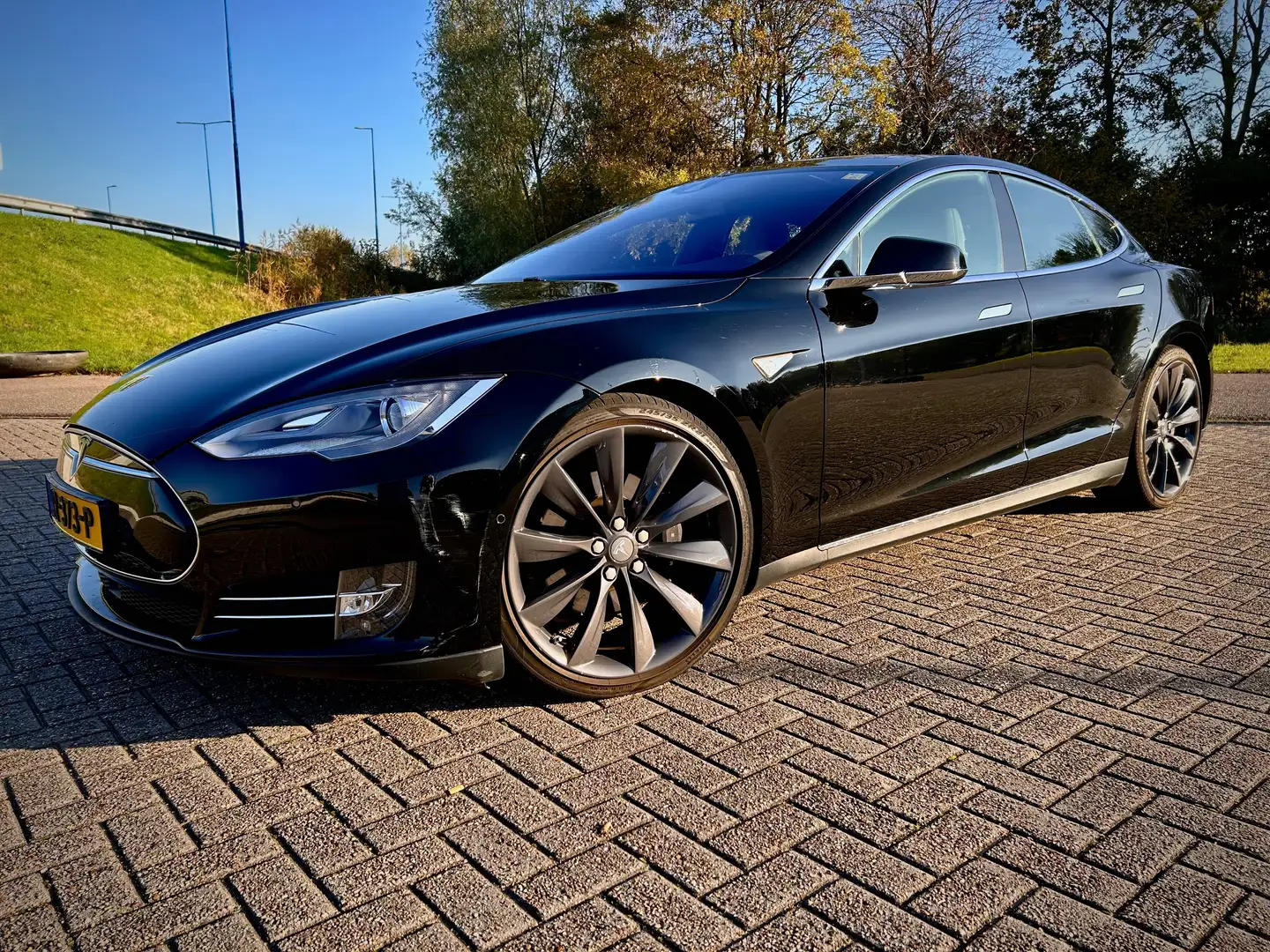 Tesla Model S Model S 85D Noir - 1