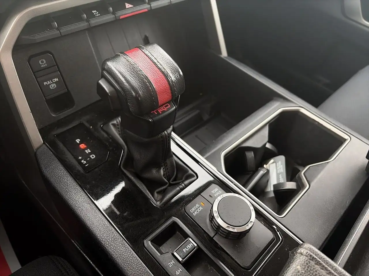 Toyota Tundra снимка Toyota Tundra