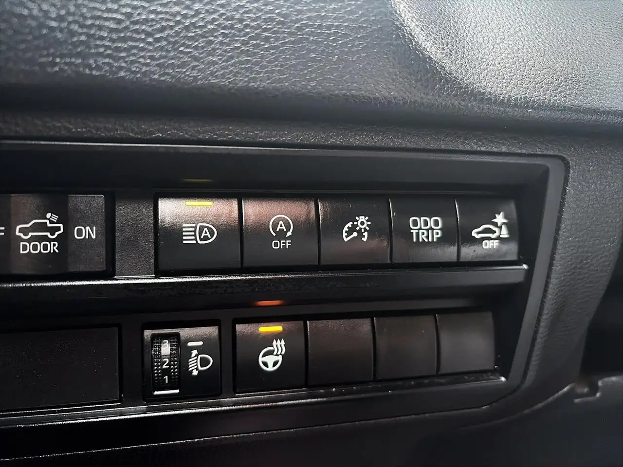 Toyota Tundra снимка Toyota Tundra