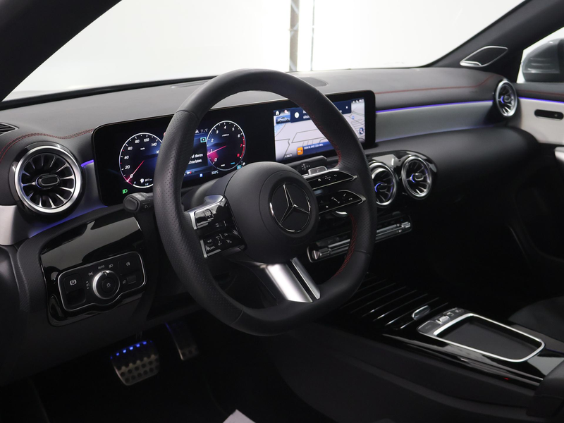 Mercedes-Benz CLA 180 Business Solution AMG | Panoramadak | Burmester | — photo 7