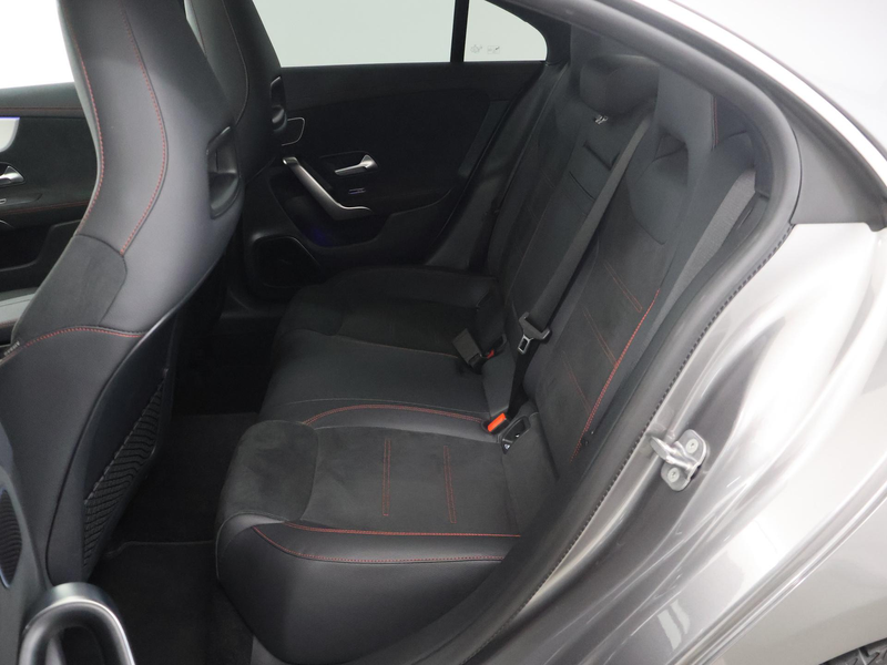 Mercedes-Benz CLA 180 Business Solution AMG | Panoramadak | Burmester | — photo 11
