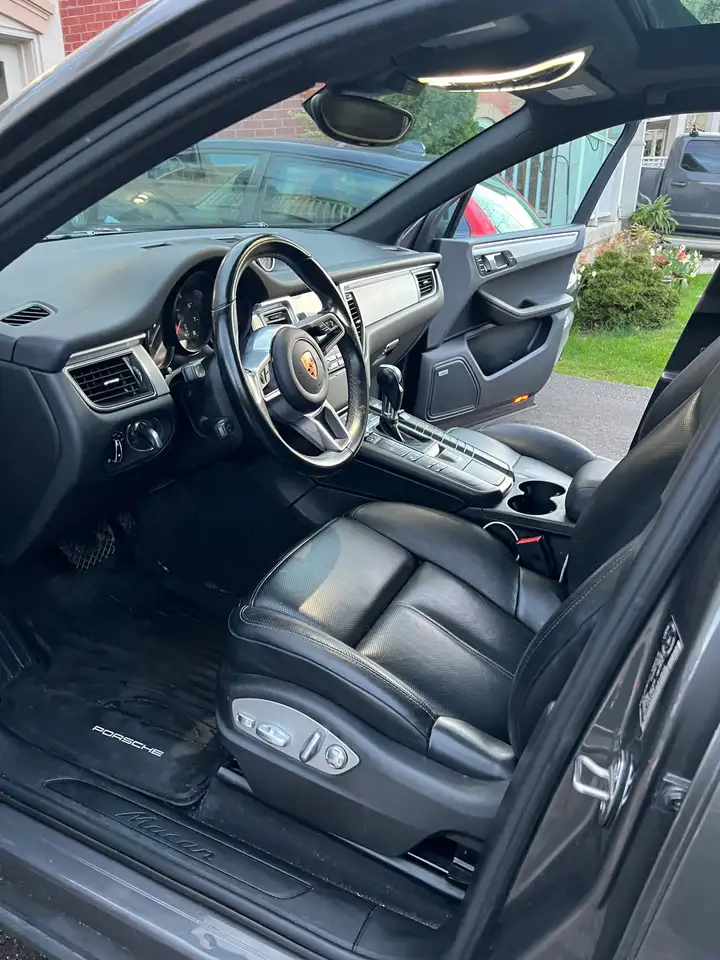 Porsche Macan снимка Porsche Macan