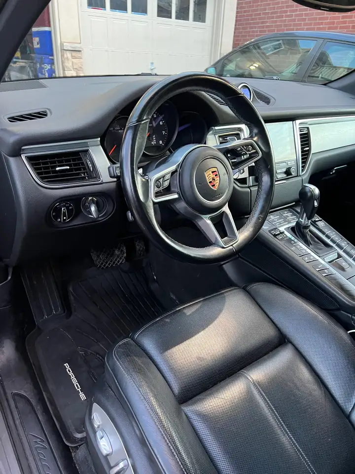 Porsche Macan снимка Porsche Macan