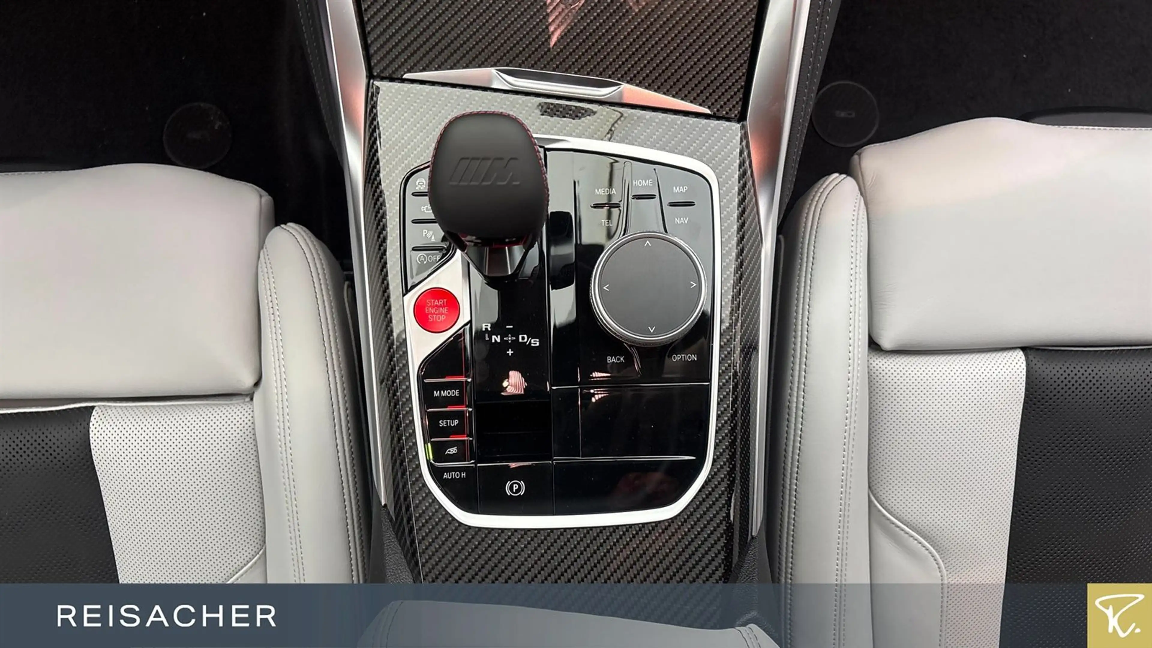 BMW M3 Competition mit M xDrive Touring DAB Radio — photo 11