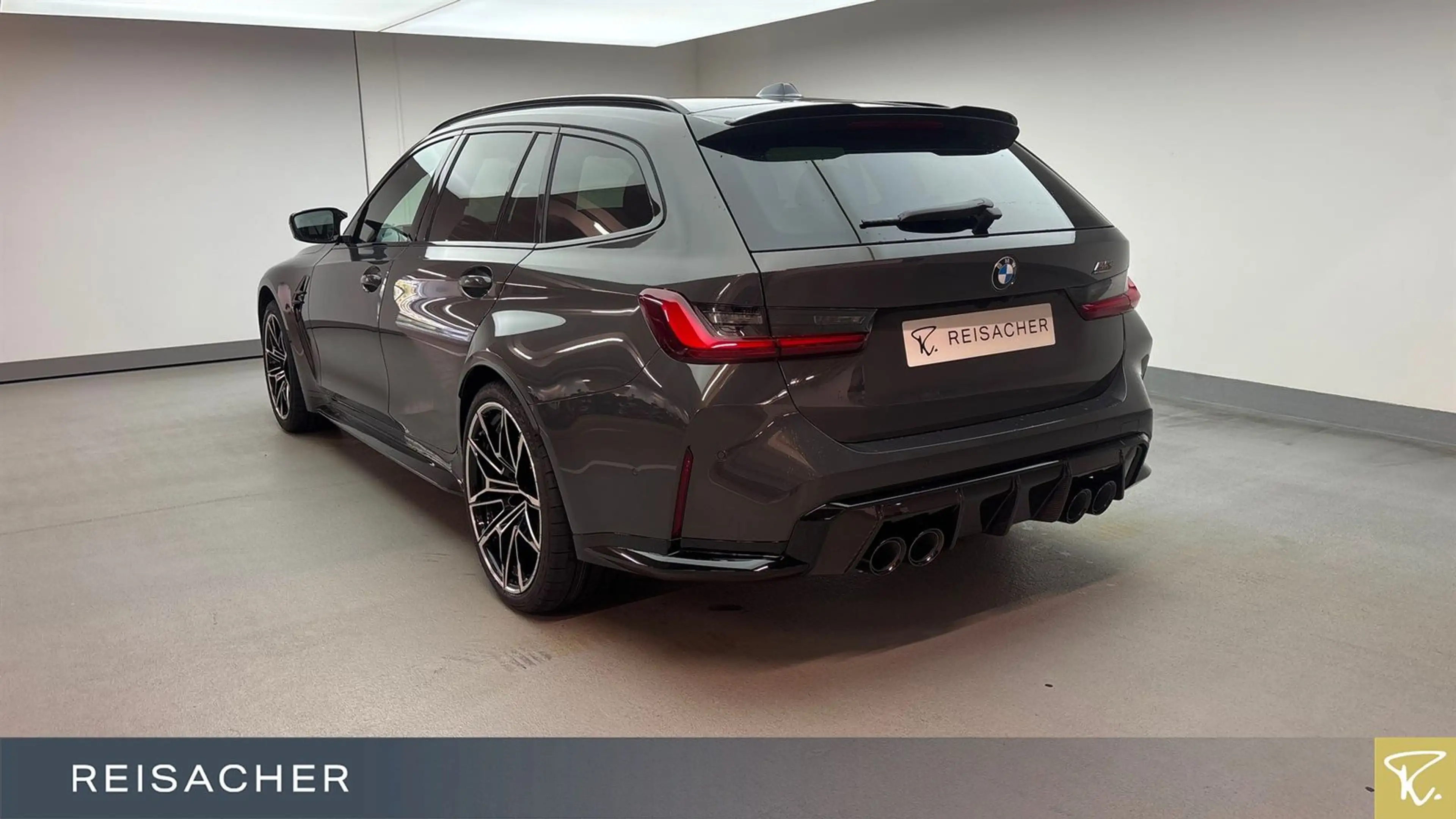 BMW M3 Competition mit M xDrive Touring DAB Radio — photo 2