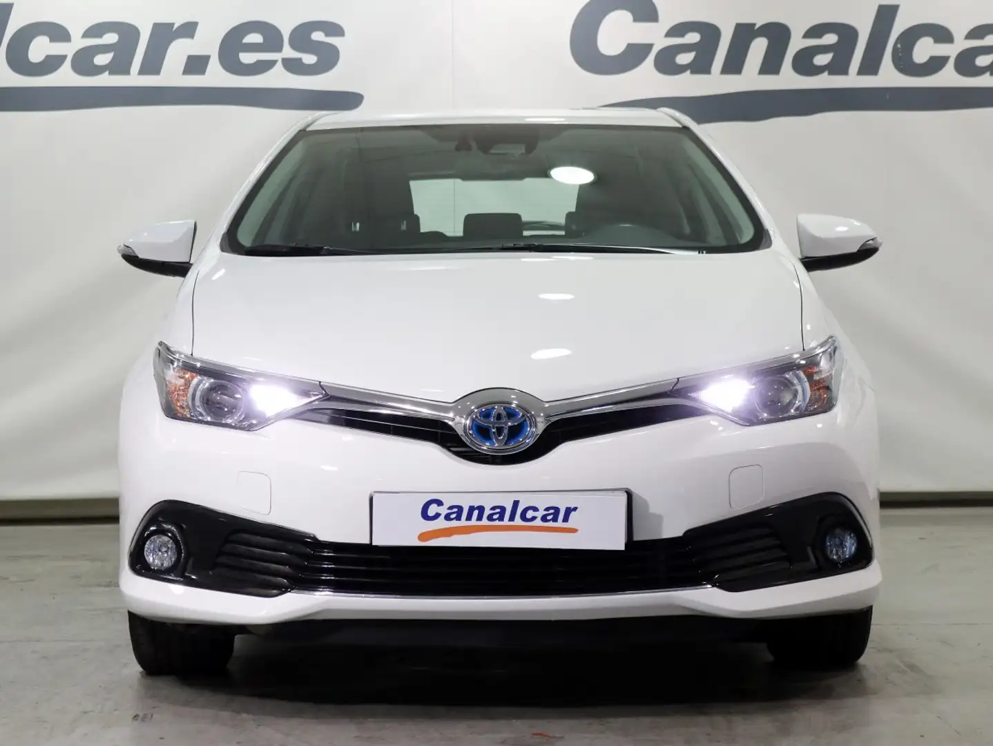 Toyota Auris hybrid 140H Active Blanco - 2