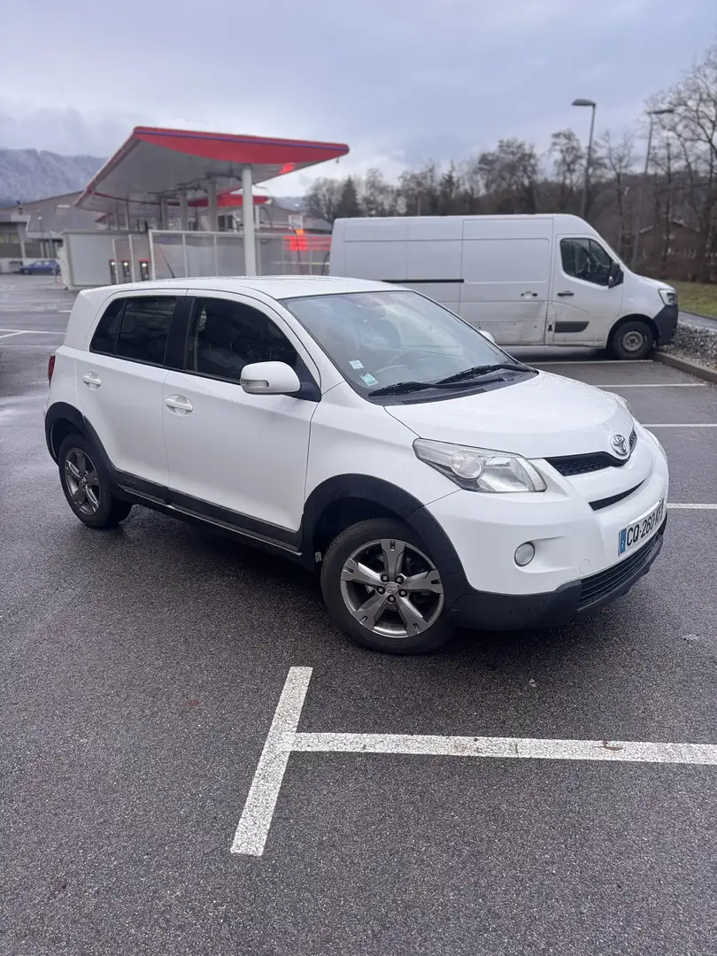 Toyota Urban Cruiser 90 D-4D FAP AWD Life - 2