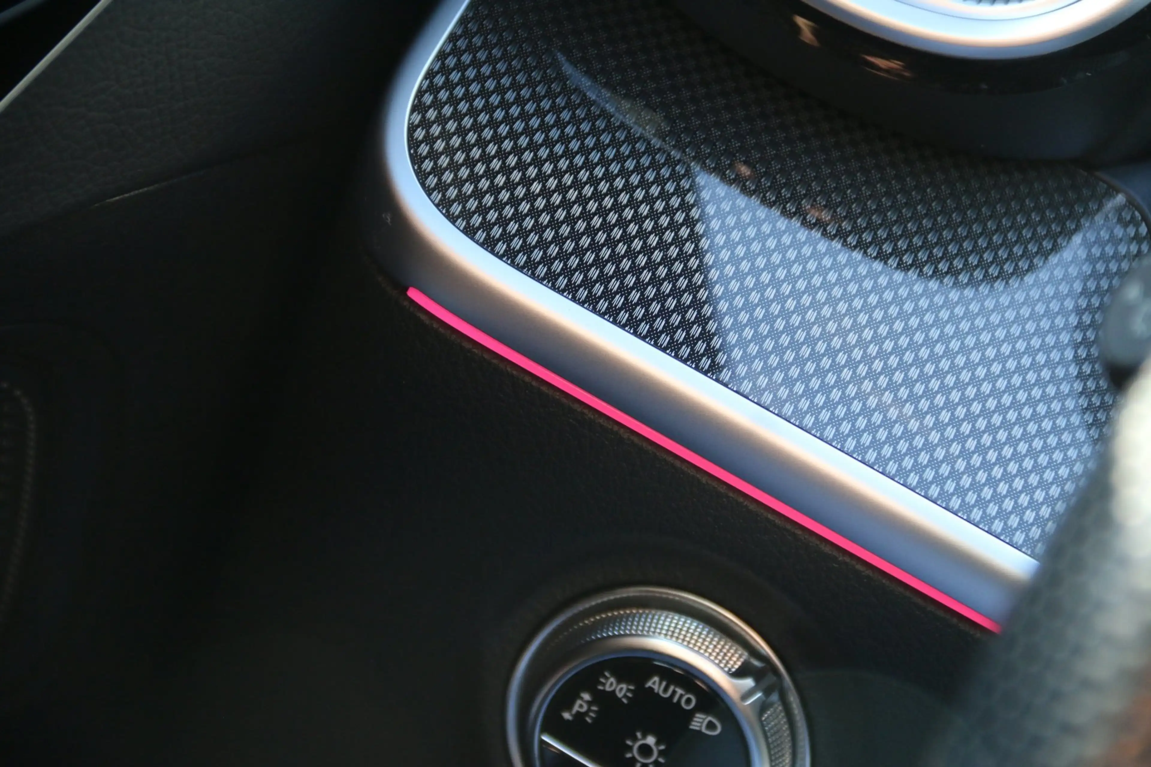 Mercedes-Benz C 200 Launch Edition AMG Line PANO-DAK! — photo 21